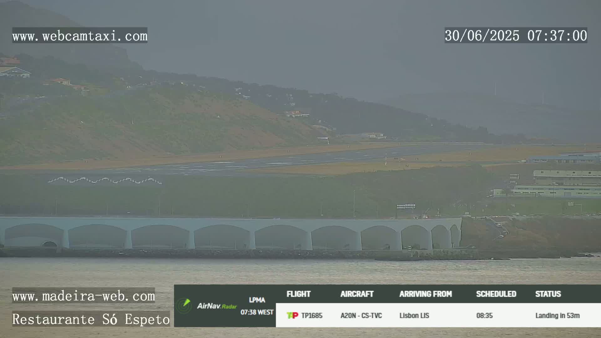 Funchal Cristiano Ronaldo Madeira  International Airport Radio & Live Cam FNC/LPMA - Santa Cruz, Madeira, Portugal