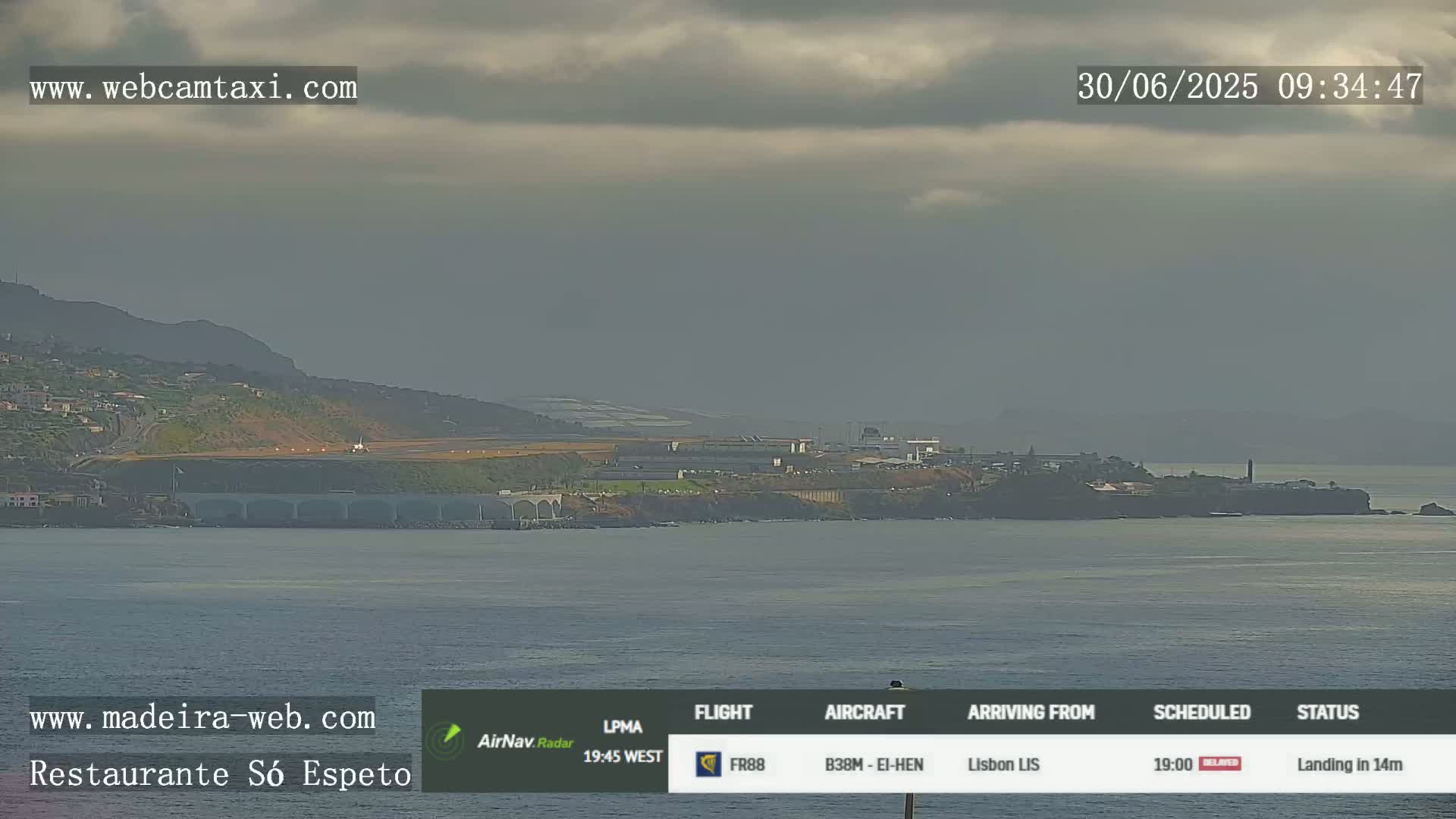 Funchal Cristiano Ronaldo Madeira  International Airport Radio & Live Cam FNC/LPMA - Santa Cruz, Madeira, Portugal
