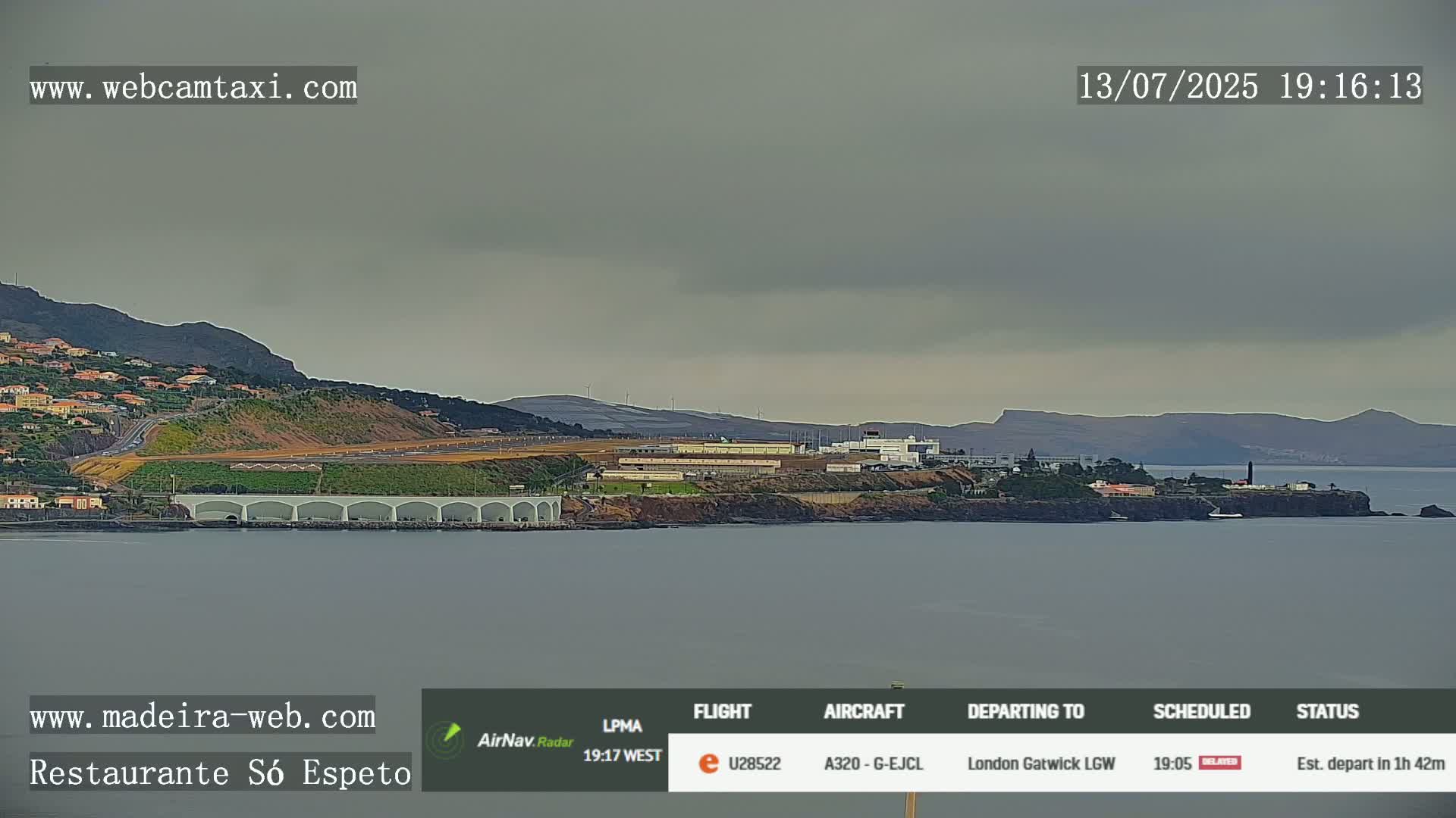 Funchal Cristiano Ronaldo Madeira  International Airport Radio & Live Cam FNC/LPMA - Santa Cruz, Madeira, Portugal