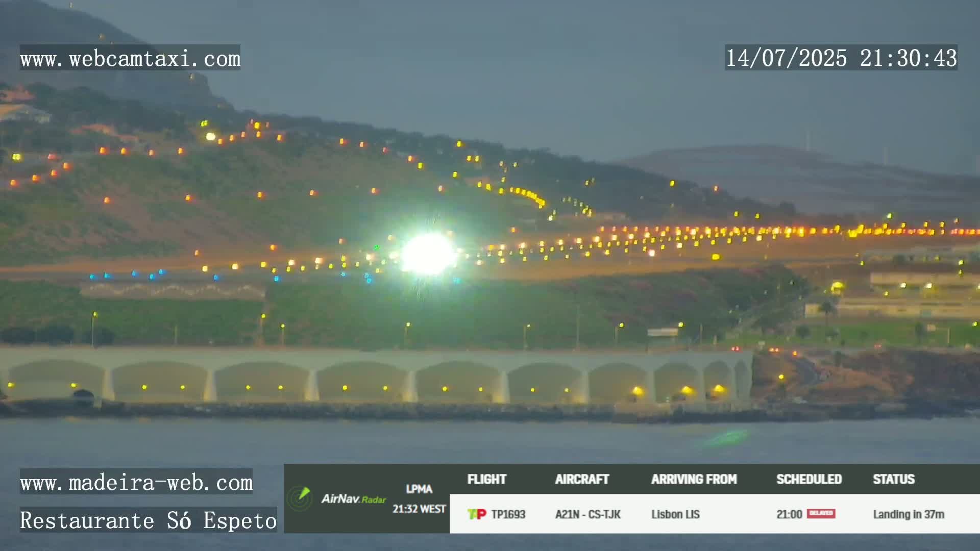 Funchal Cristiano Ronaldo Madeira  International Airport Radio & Live Cam FNC/LPMA - Santa Cruz, Madeira, Portugal