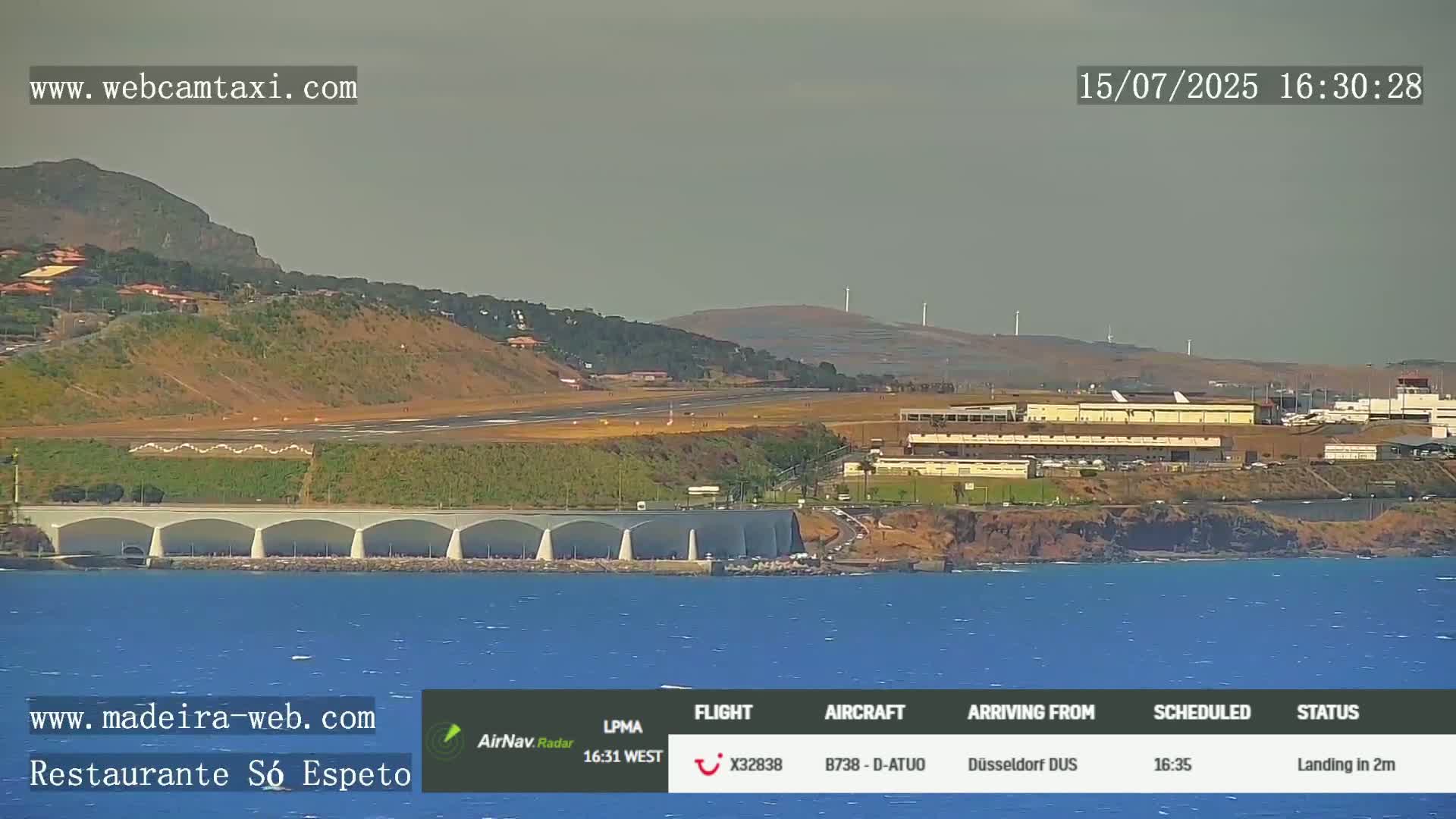 Funchal Cristiano Ronaldo Madeira  International Airport Radio & Live Cam FNC/LPMA - Santa Cruz, Madeira, Portugal