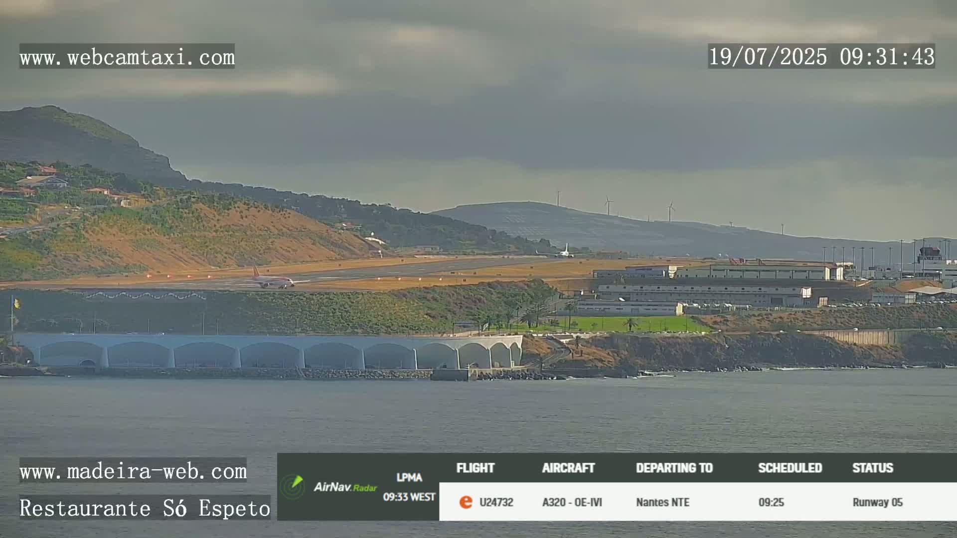 Funchal Cristiano Ronaldo Madeira  International Airport Radio & Live Cam FNC/LPMA - Santa Cruz, Madeira, Portugal