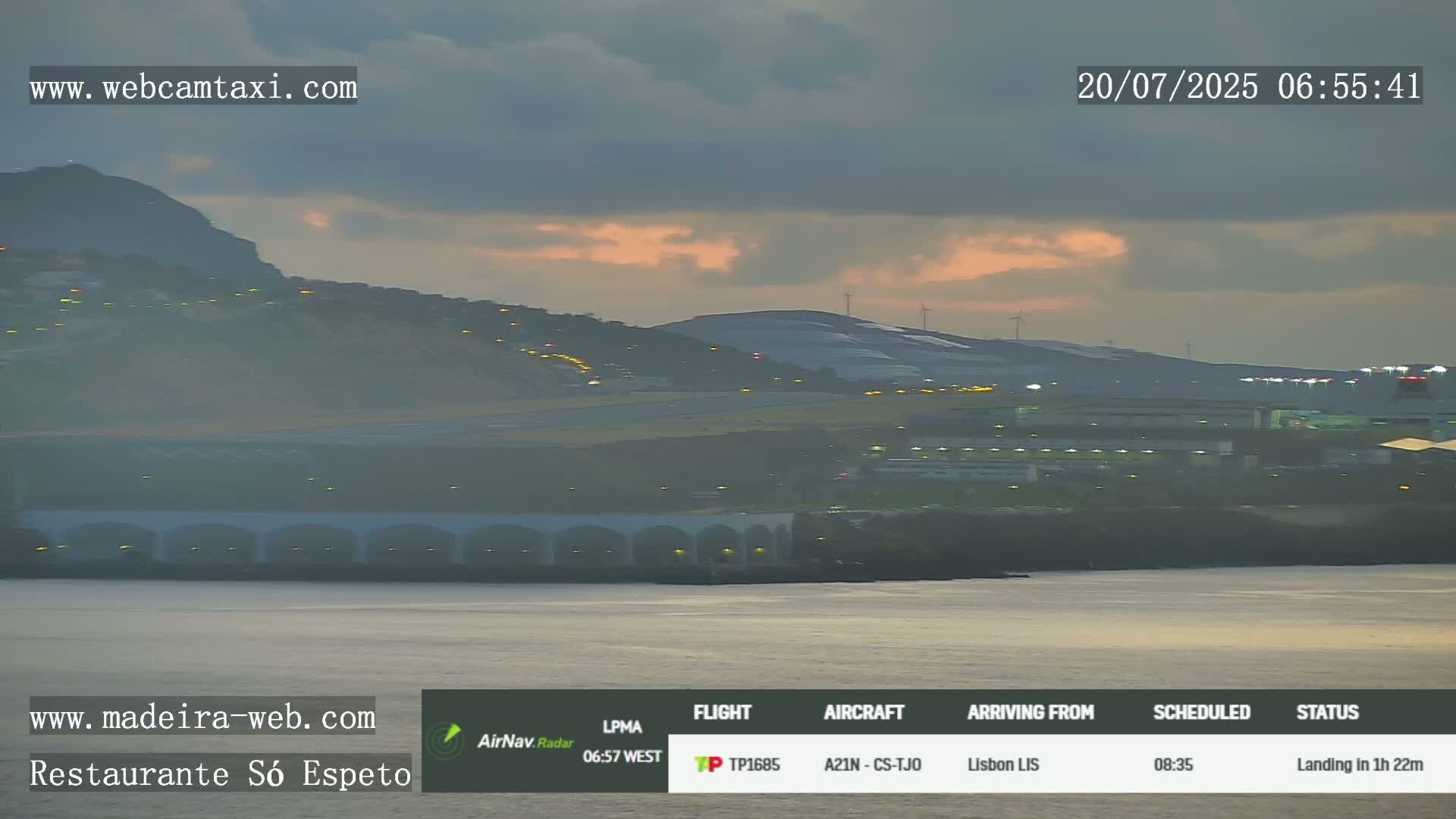 Funchal Cristiano Ronaldo Madeira  International Airport Radio & Live Cam FNC/LPMA - Santa Cruz, Madeira, Portugal