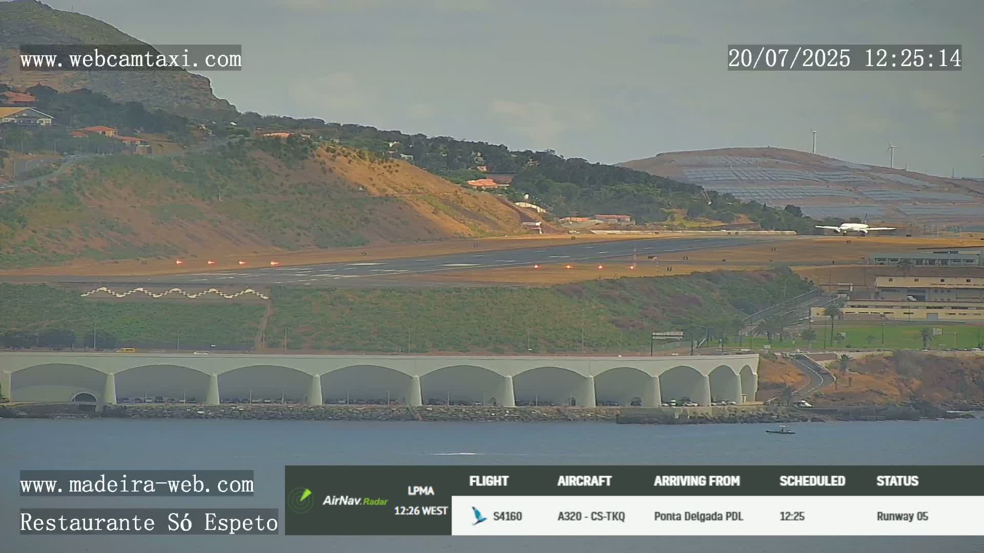 Funchal Cristiano Ronaldo Madeira  International Airport Radio & Live Cam FNC/LPMA - Santa Cruz, Madeira, Portugal