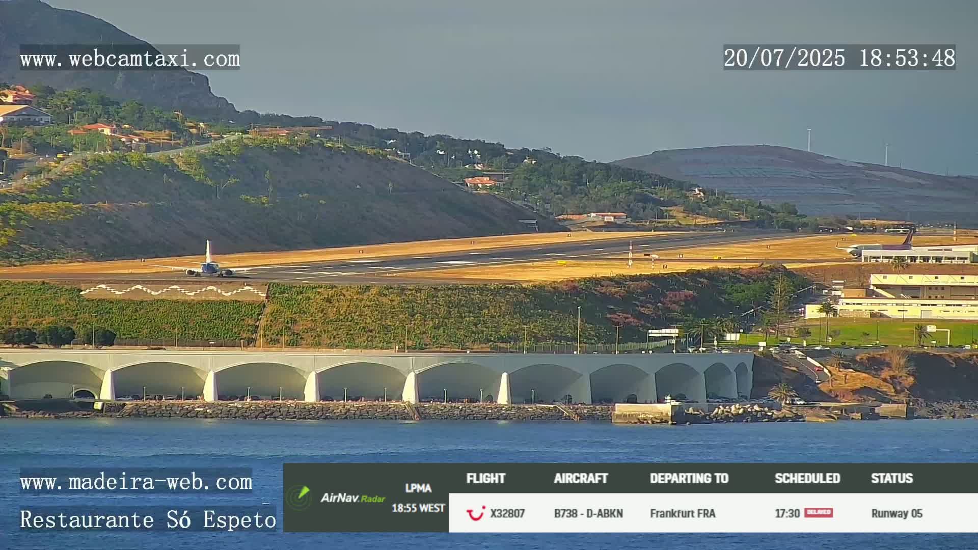Funchal Cristiano Ronaldo Madeira  International Airport Radio & Live Cam FNC/LPMA - Santa Cruz, Madeira, Portugal