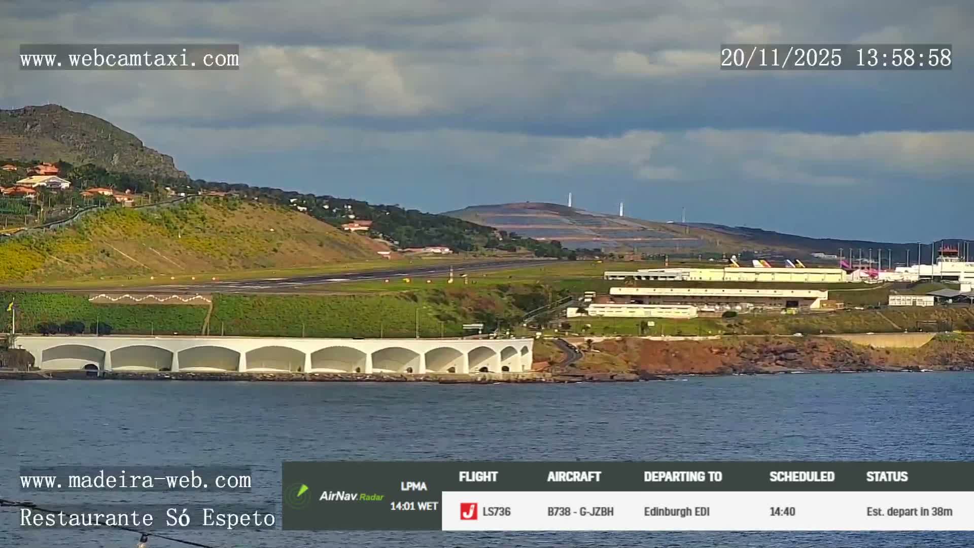 Funchal Cristiano Ronaldo Madeira  International Airport Radio & Live Cam from Gaula  FNC/LPMA - Gaula, Madeira, Portugal