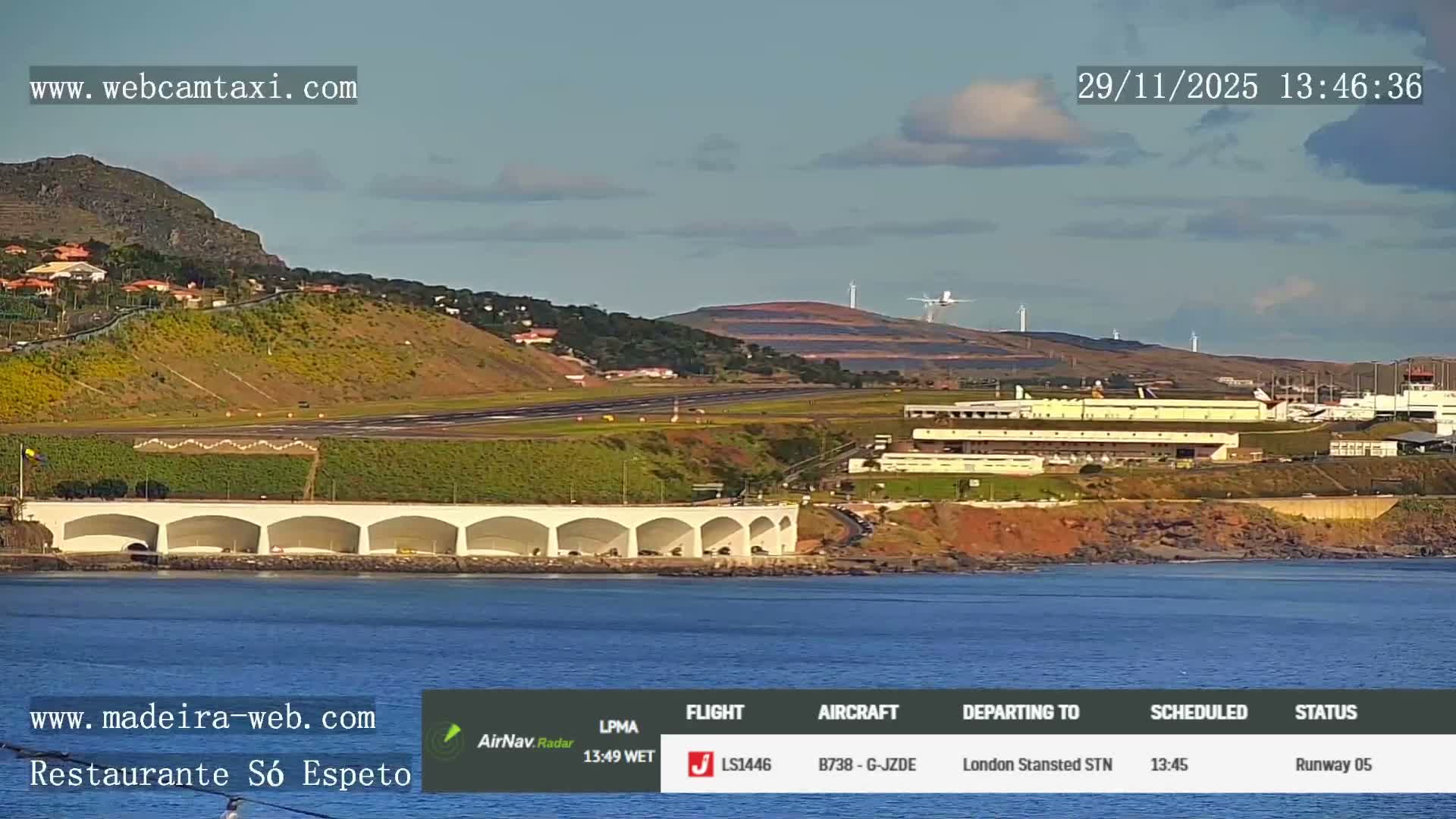 Funchal Cristiano Ronaldo Madeira  International Airport Radio & Live Cam from Gaula  FNC/LPMA - Gaula, Madeira, Portugal