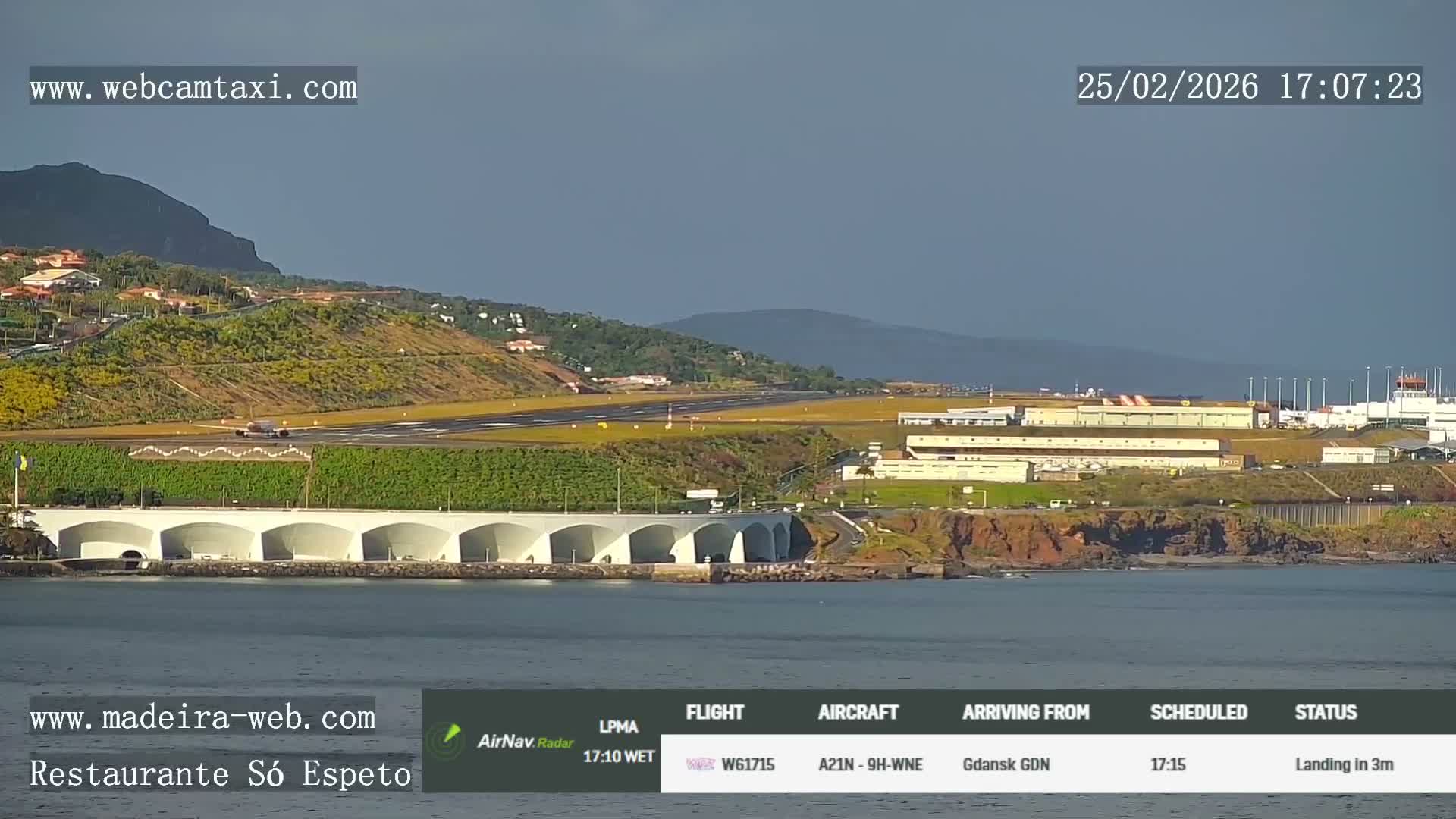Funchal Cristiano Ronaldo Madeira  International Airport Radio & Live Cam from Gaula  FNC/LPMA - Gaula, Madeira, Portugal
