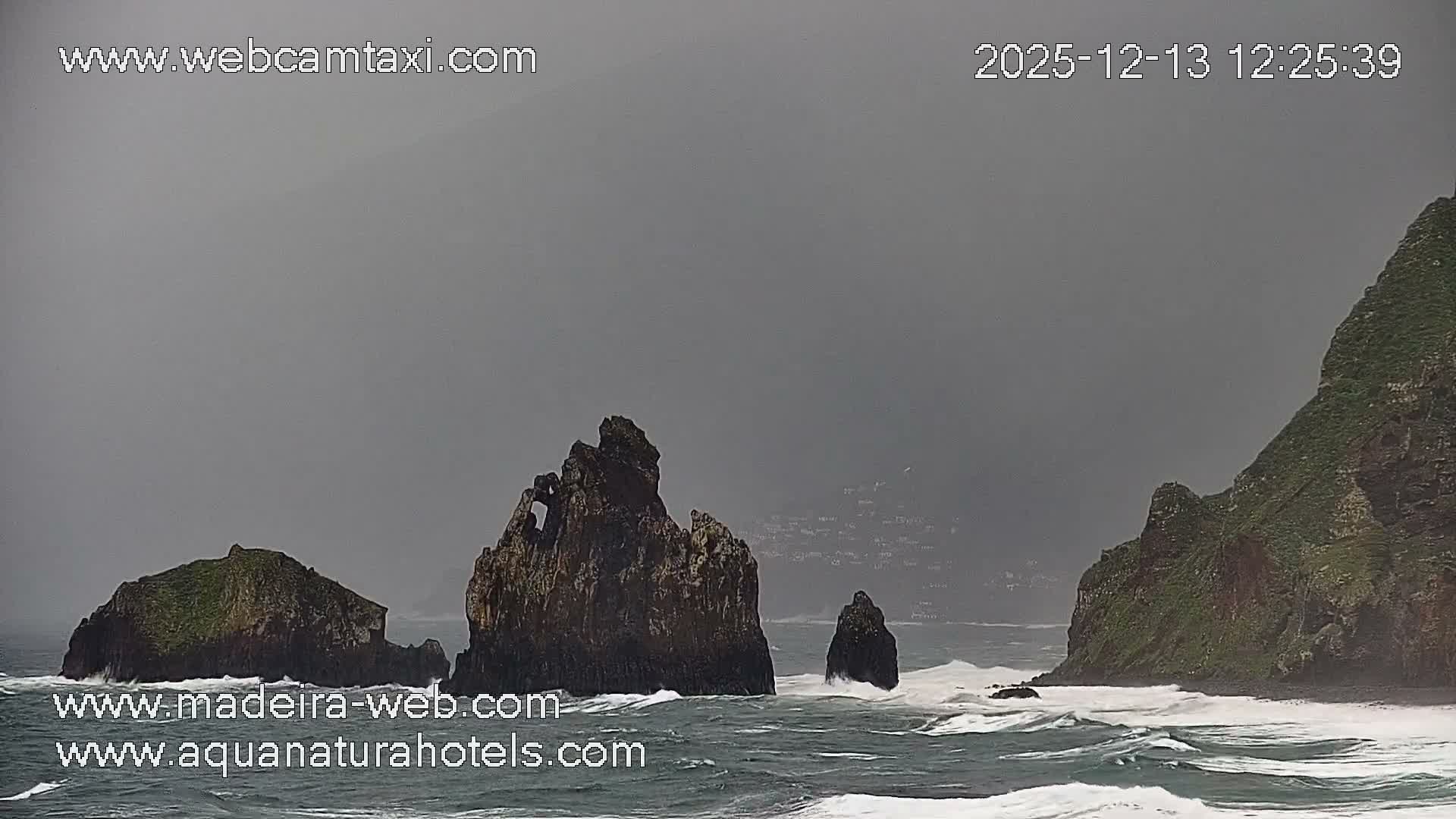 Porto Moniz & Sexial City  PTZ Live Cam - Porto Moniz, Madeira, Portugal