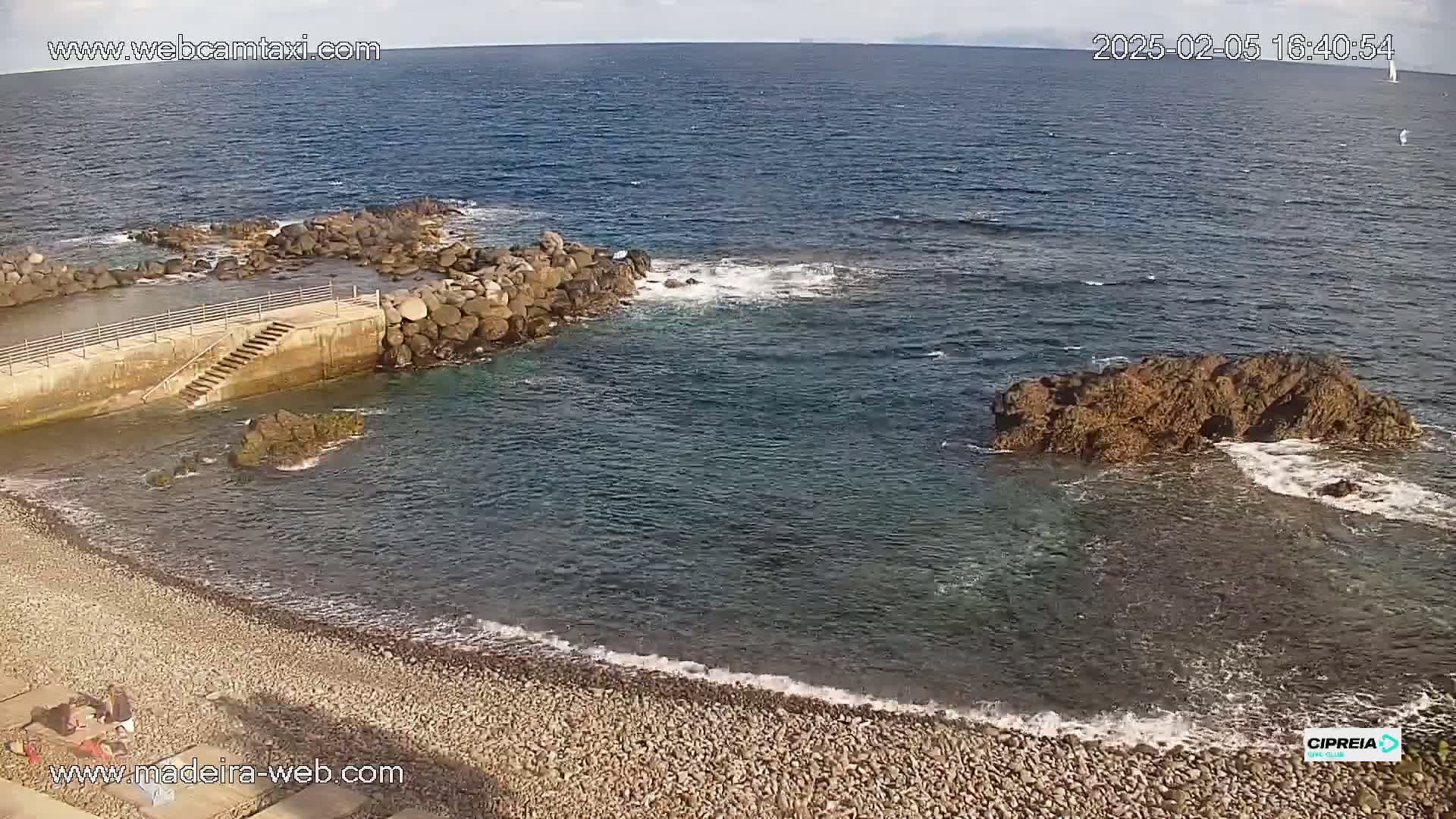 Canico, Praia dos Reis Magos Beach Live Cam, Caniço - Santa Cruz, Madeira, Portugal