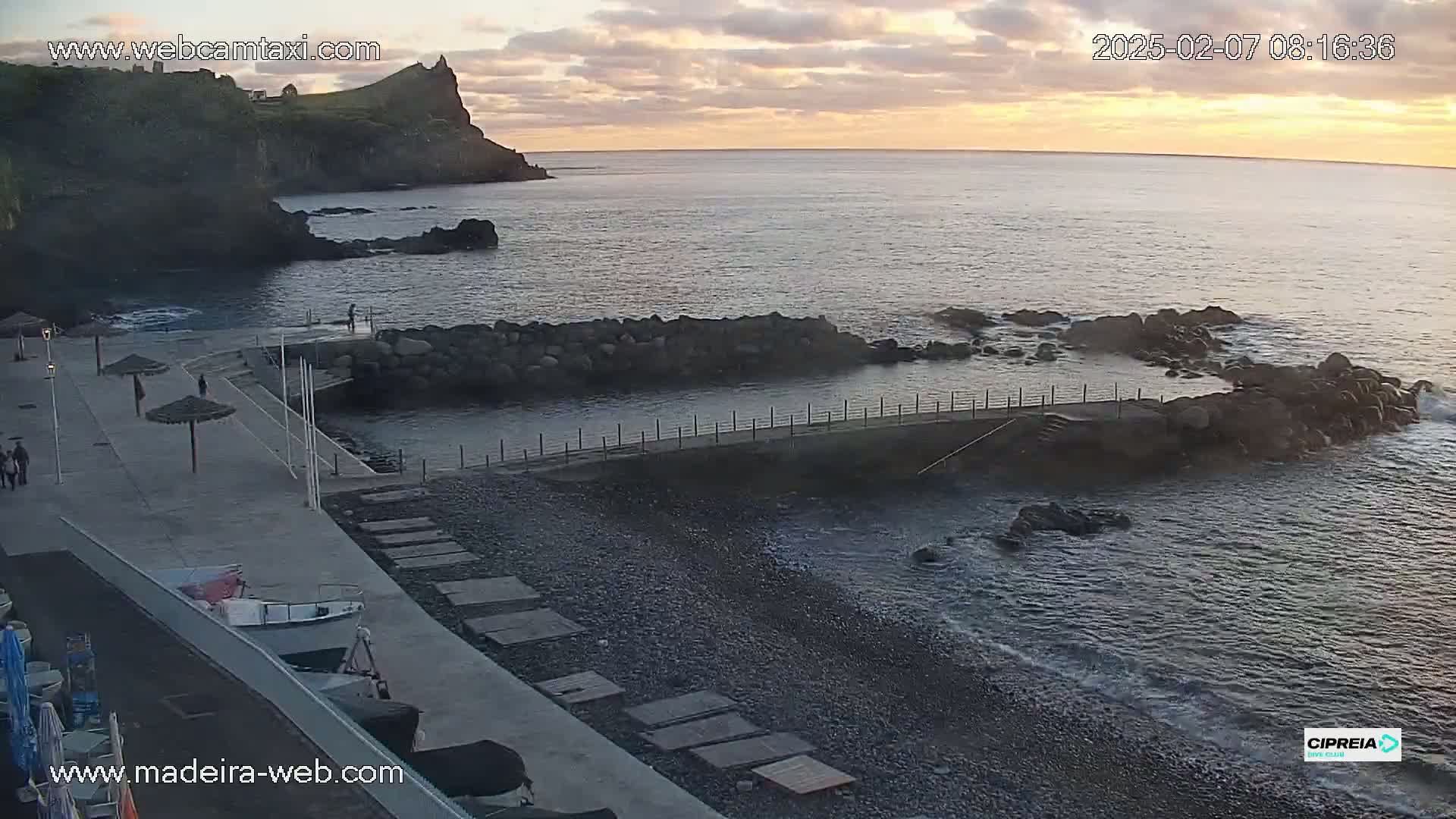Canico, Praia dos Reis Magos Beach Live Cam, Caniço - Santa Cruz, Madeira, Portugal