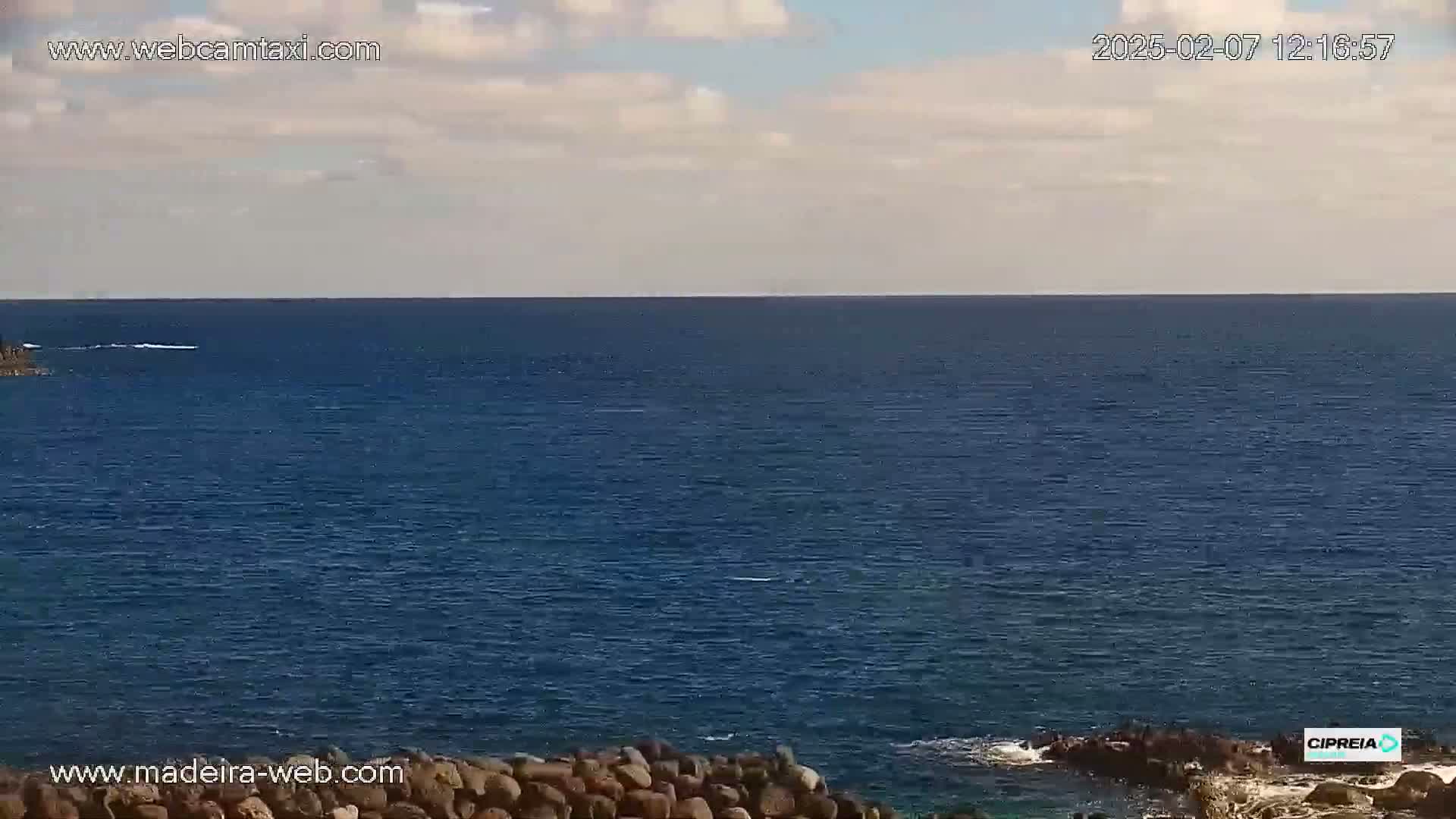 Canico, Praia dos Reis Magos Beach Live Cam, Caniço - Santa Cruz, Madeira, Portugal