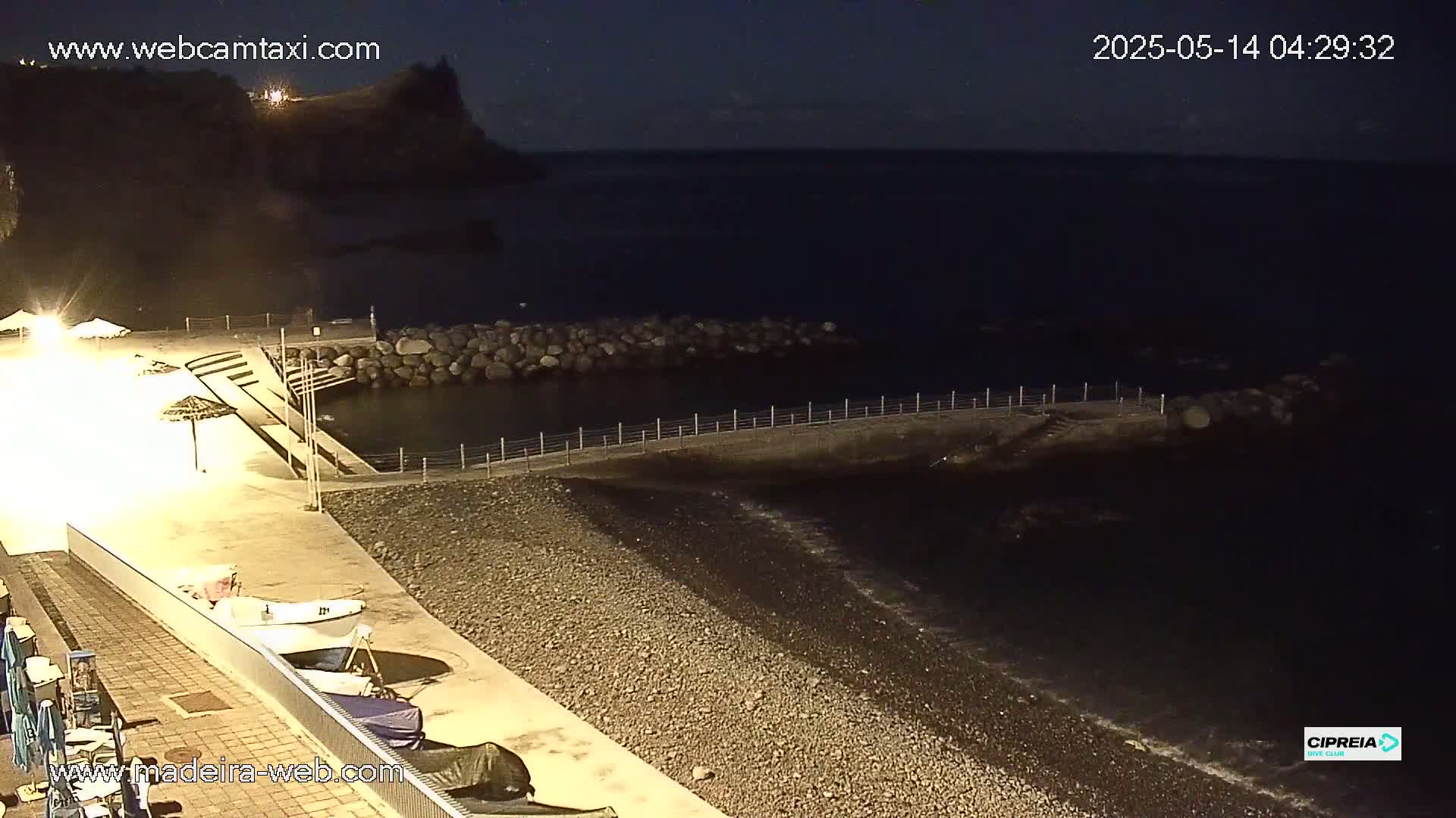 Canico, Praia dos Reis Magos Beach Live Cam, Caniço - Santa Cruz, Madeira, Portugal
