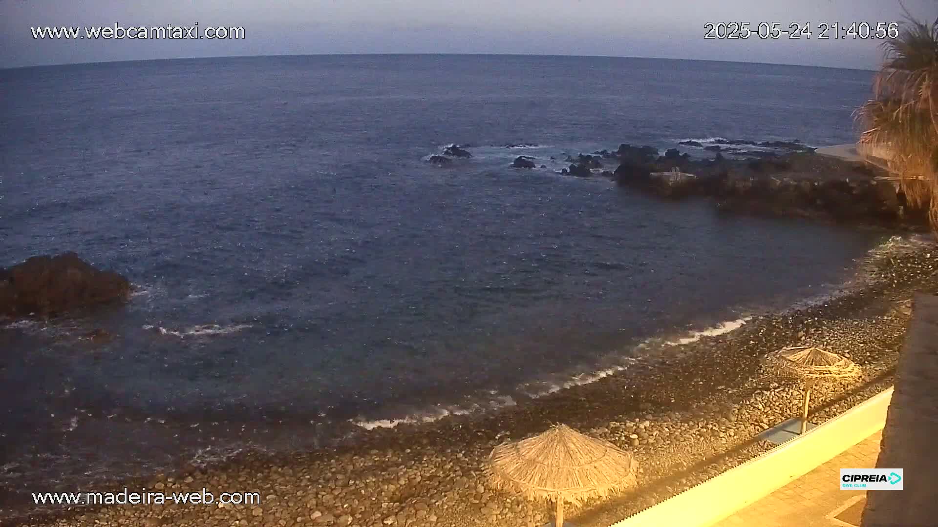 Canico, Praia dos Reis Magos Beach Live Cam, Caniço - Santa Cruz, Madeira, Portugal