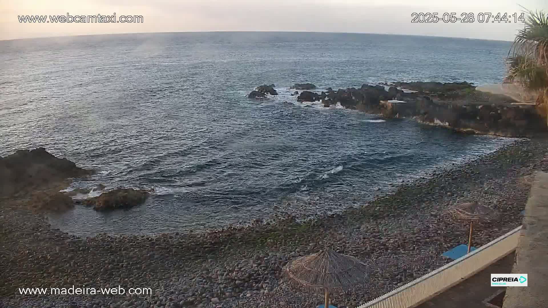 Canico, Praia dos Reis Magos Beach Live Cam, Caniço - Santa Cruz, Madeira, Portugal