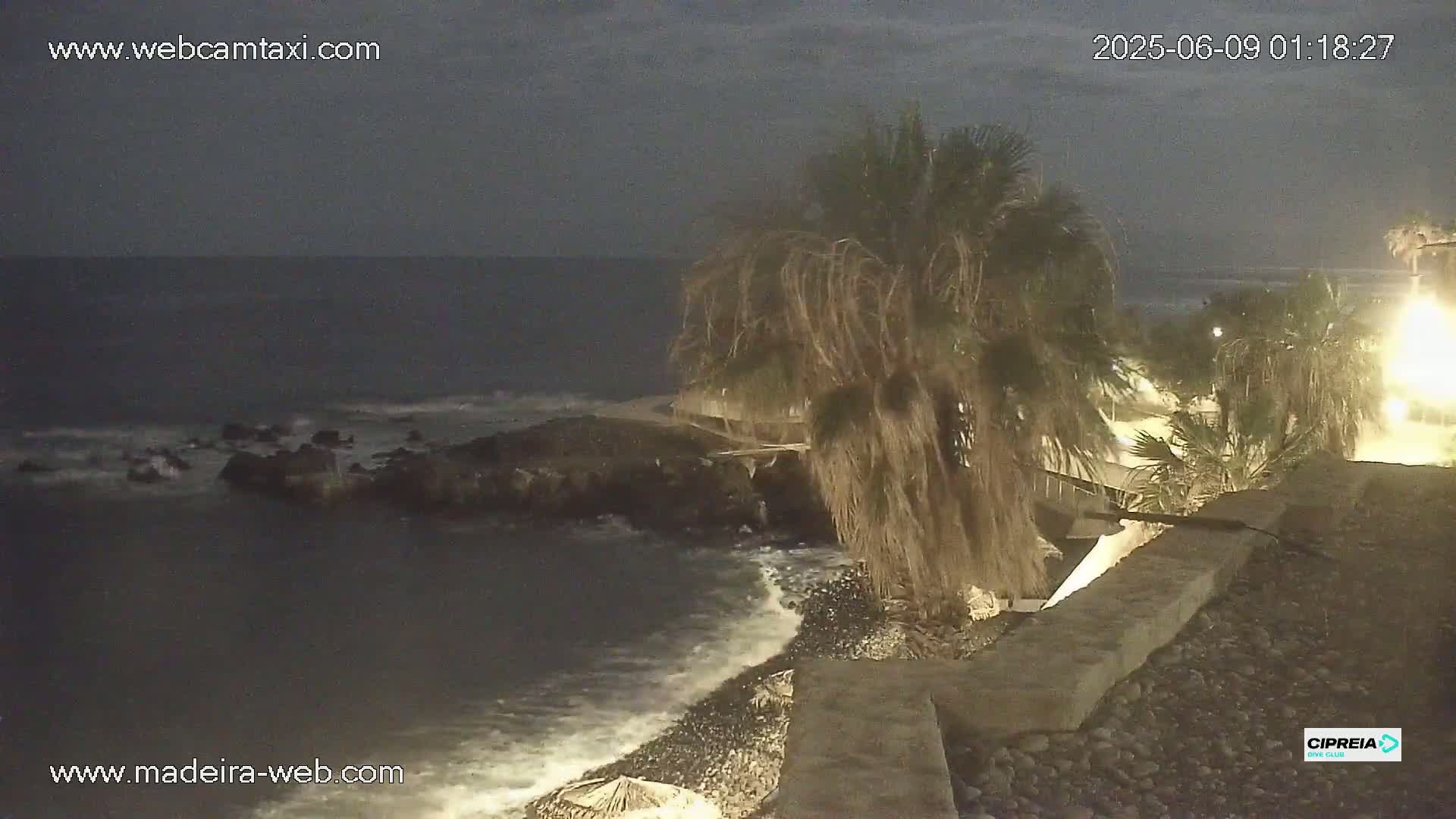 Canico, Praia dos Reis Magos Beach Live Cam, Caniço - Santa Cruz, Madeira, Portugal
