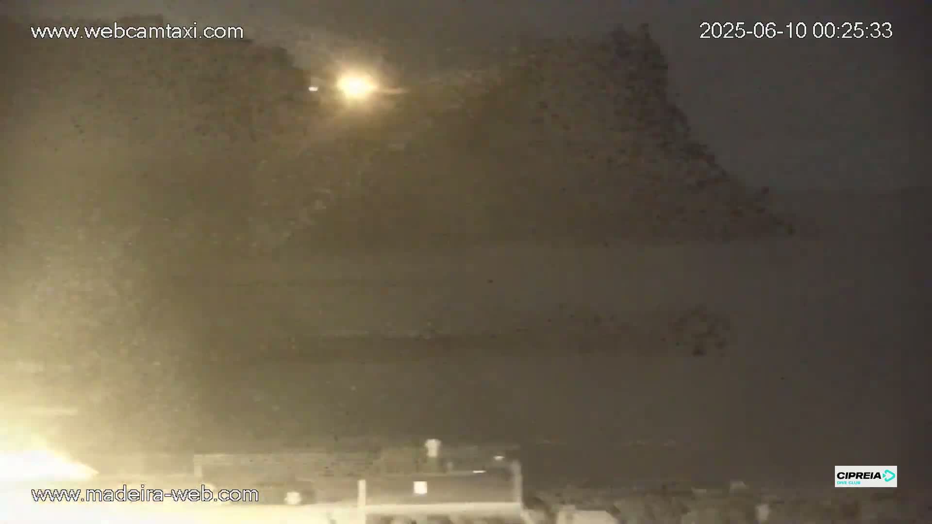 Canico, Praia dos Reis Magos Beach Live Cam, Caniço - Santa Cruz, Madeira, Portugal