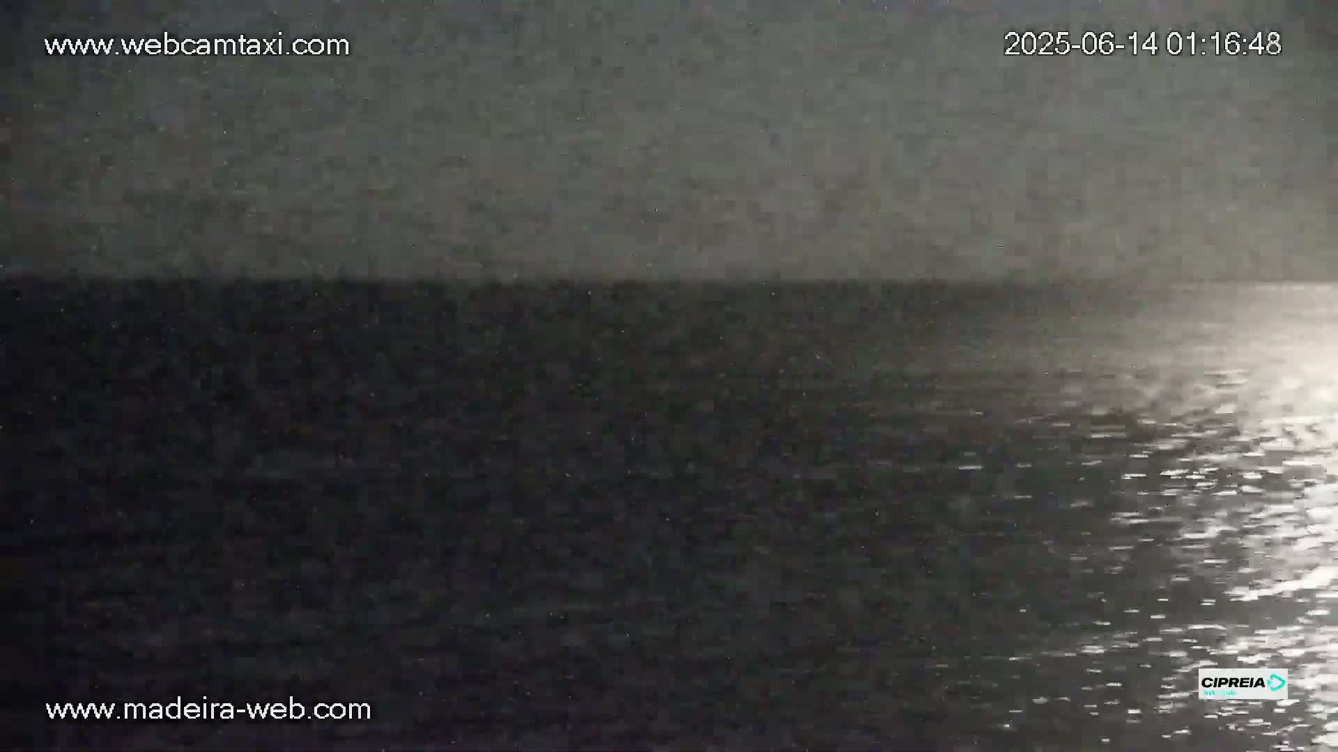 Canico, Praia dos Reis Magos Beach Live Cam, Caniço - Santa Cruz, Madeira, Portugal