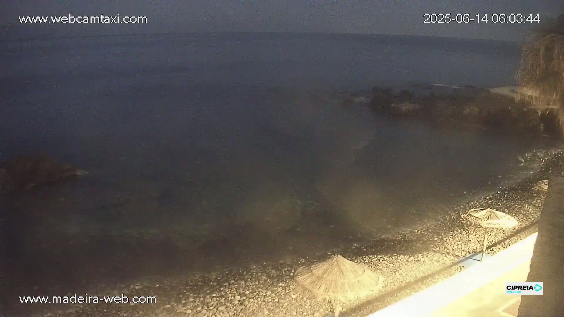 Canico, Praia dos Reis Magos Beach Live Cam, Caniço - Santa Cruz, Madeira, Portugal