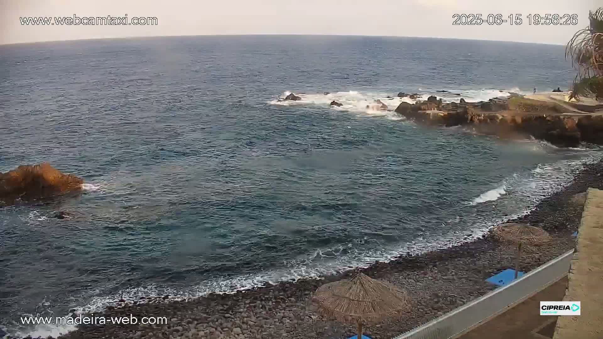 Canico, Praia dos Reis Magos Beach Live Cam, Caniço - Santa Cruz, Madeira, Portugal