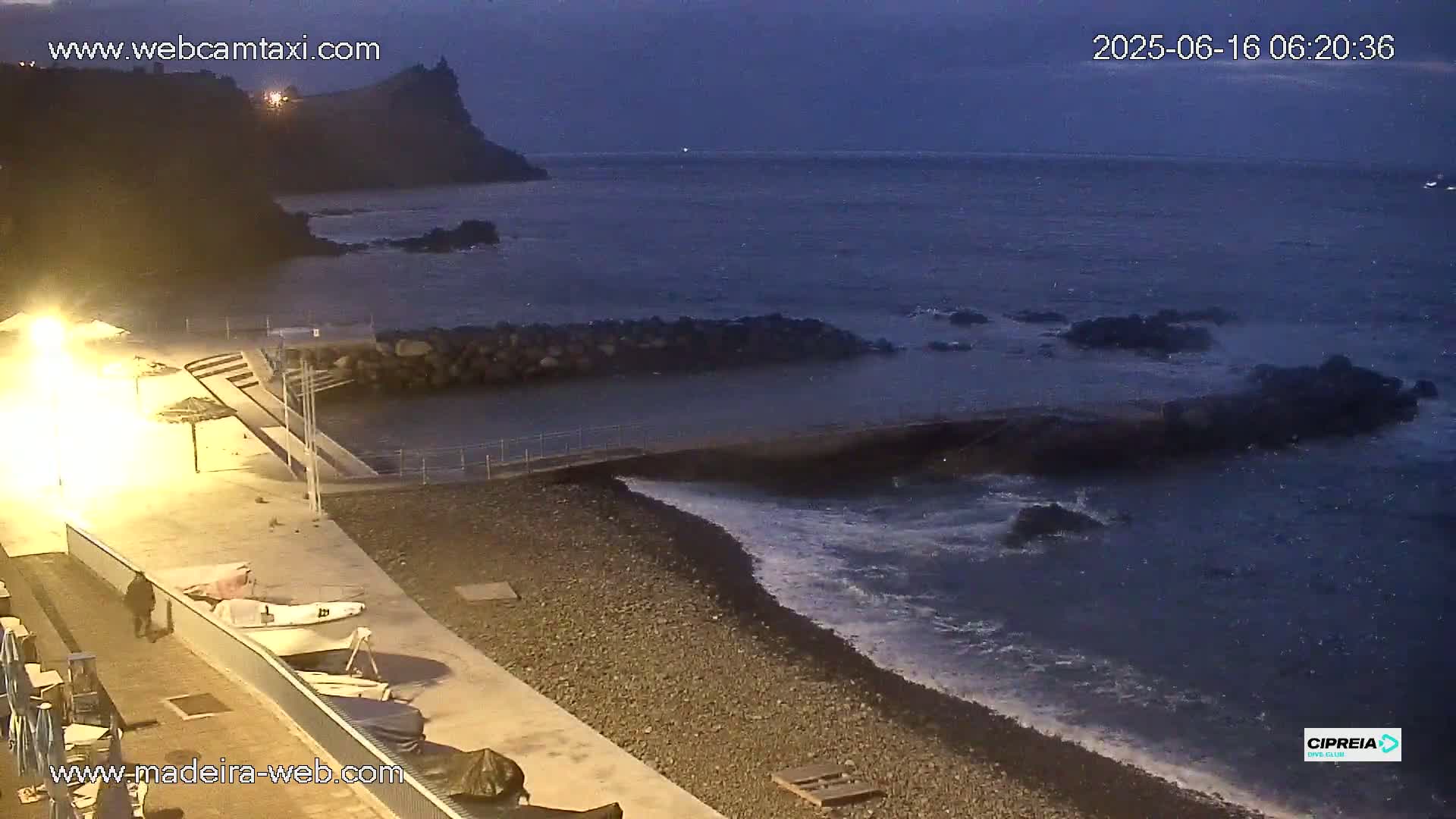 Canico, Praia dos Reis Magos Beach Live Cam, Caniço - Santa Cruz, Madeira, Portugal