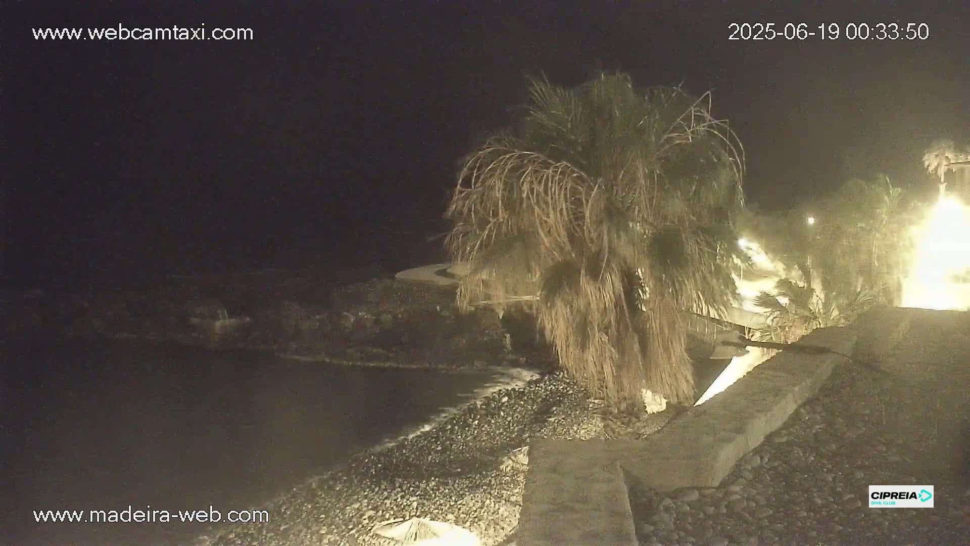 Canico, Praia dos Reis Magos Beach Live Cam, Caniço - Santa Cruz, Madeira, Portugal
