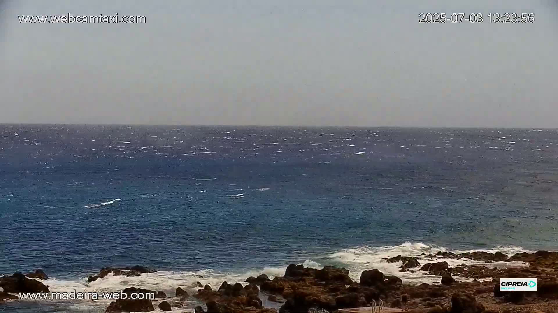 Canico, Praia dos Reis Magos Beach Live Cam, Caniço - Santa Cruz, Madeira, Portugal