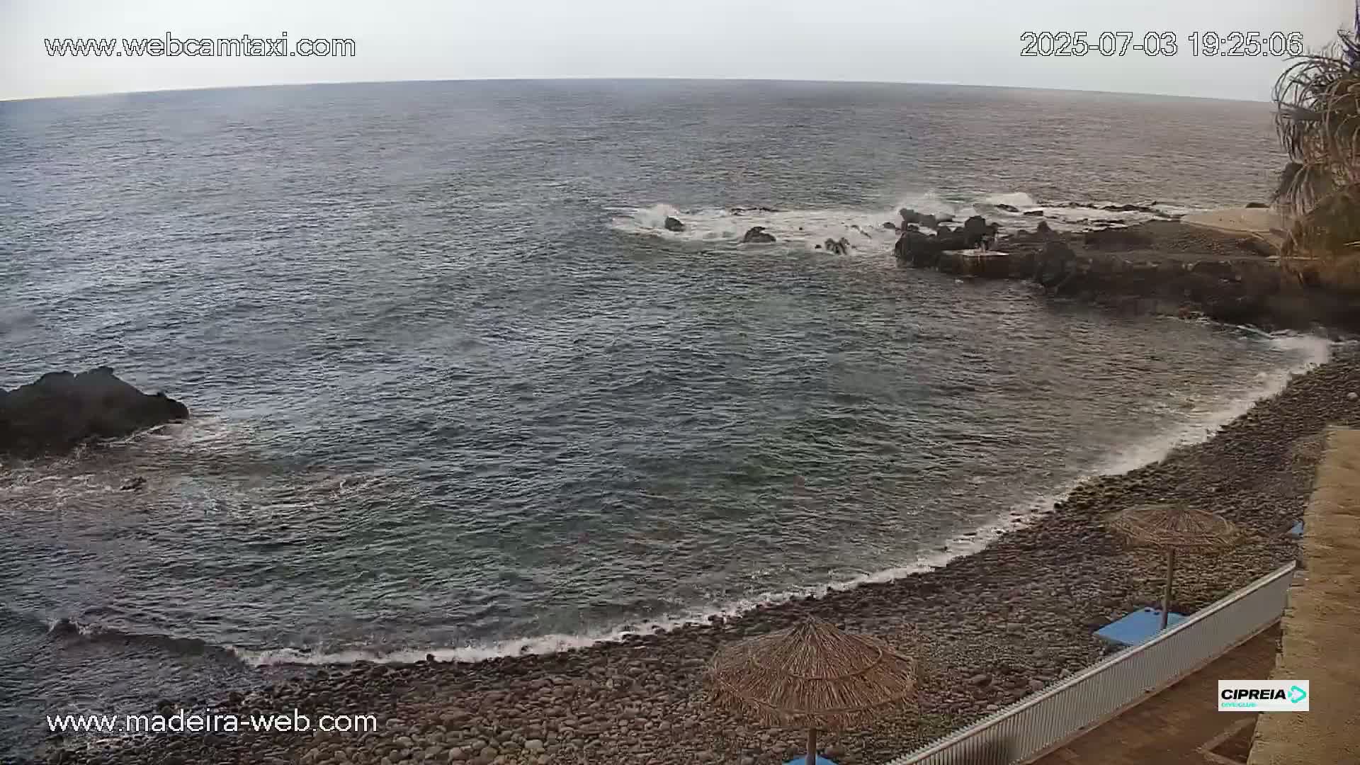 Canico, Praia dos Reis Magos Beach Live Cam, Caniço - Santa Cruz, Madeira, Portugal