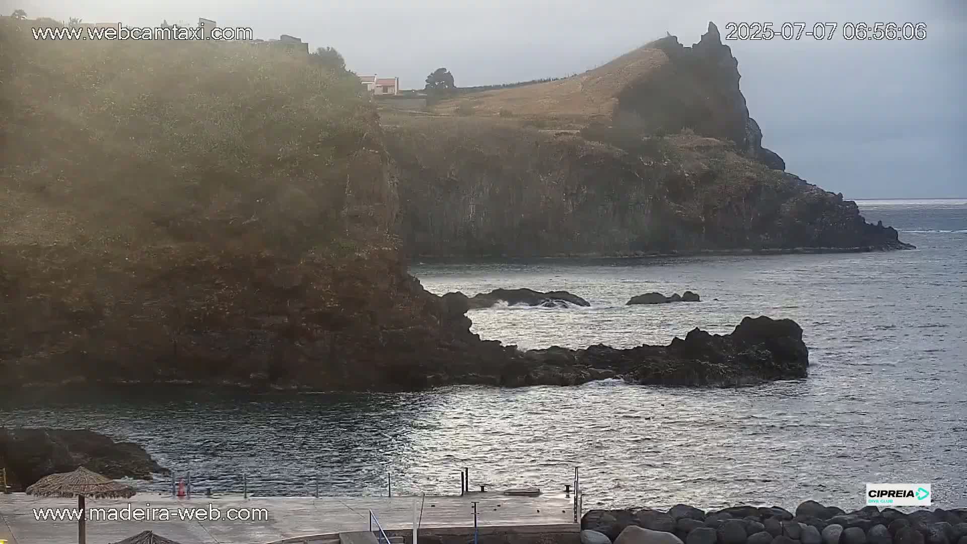 Canico, Praia dos Reis Magos Beach Live Cam, Caniço - Santa Cruz, Madeira, Portugal