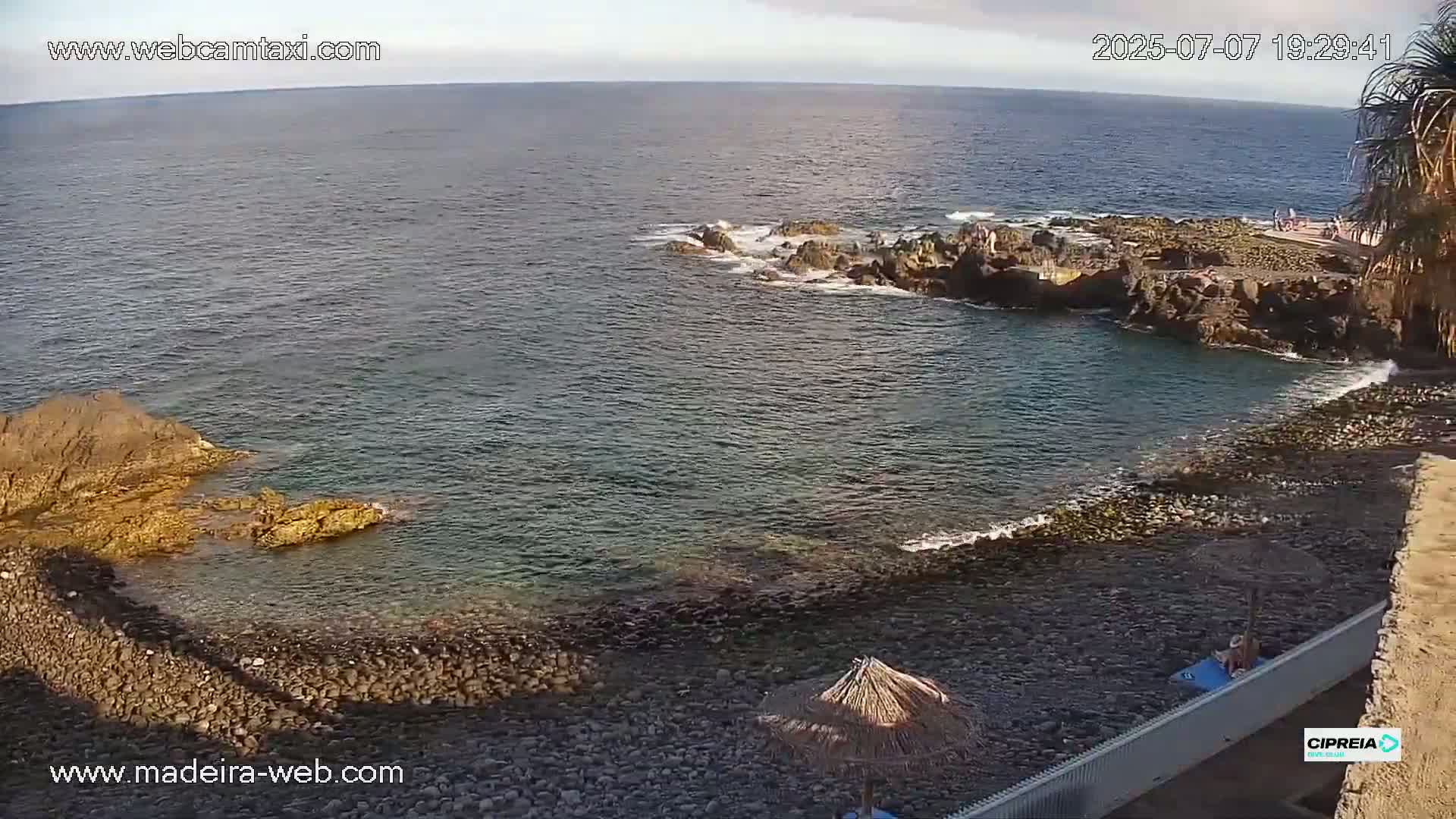 Canico, Praia dos Reis Magos Beach Live Cam, Caniço - Santa Cruz, Madeira, Portugal
