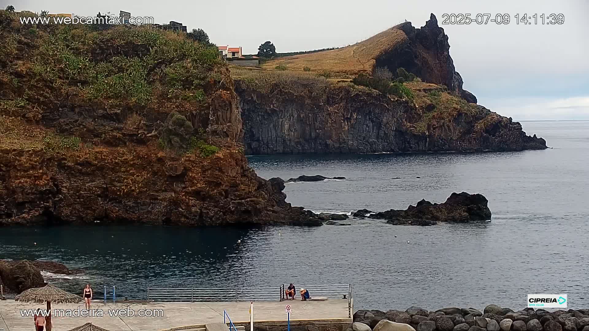 Canico, Praia dos Reis Magos Beach Live Cam, Caniço - Santa Cruz, Madeira, Portugal
