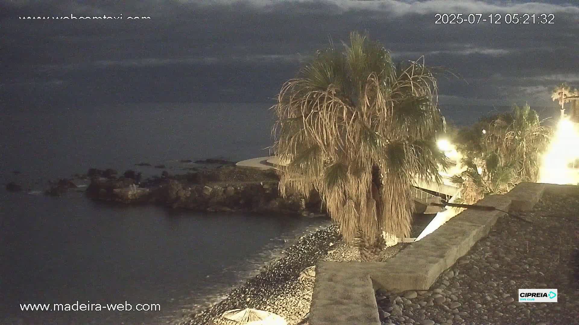Canico, Praia dos Reis Magos Beach Live Cam, Caniço - Santa Cruz, Madeira, Portugal