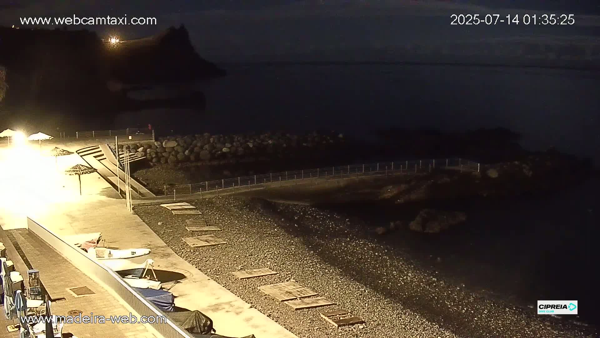 Canico, Praia dos Reis Magos Beach Live Cam, Caniço - Santa Cruz, Madeira, Portugal