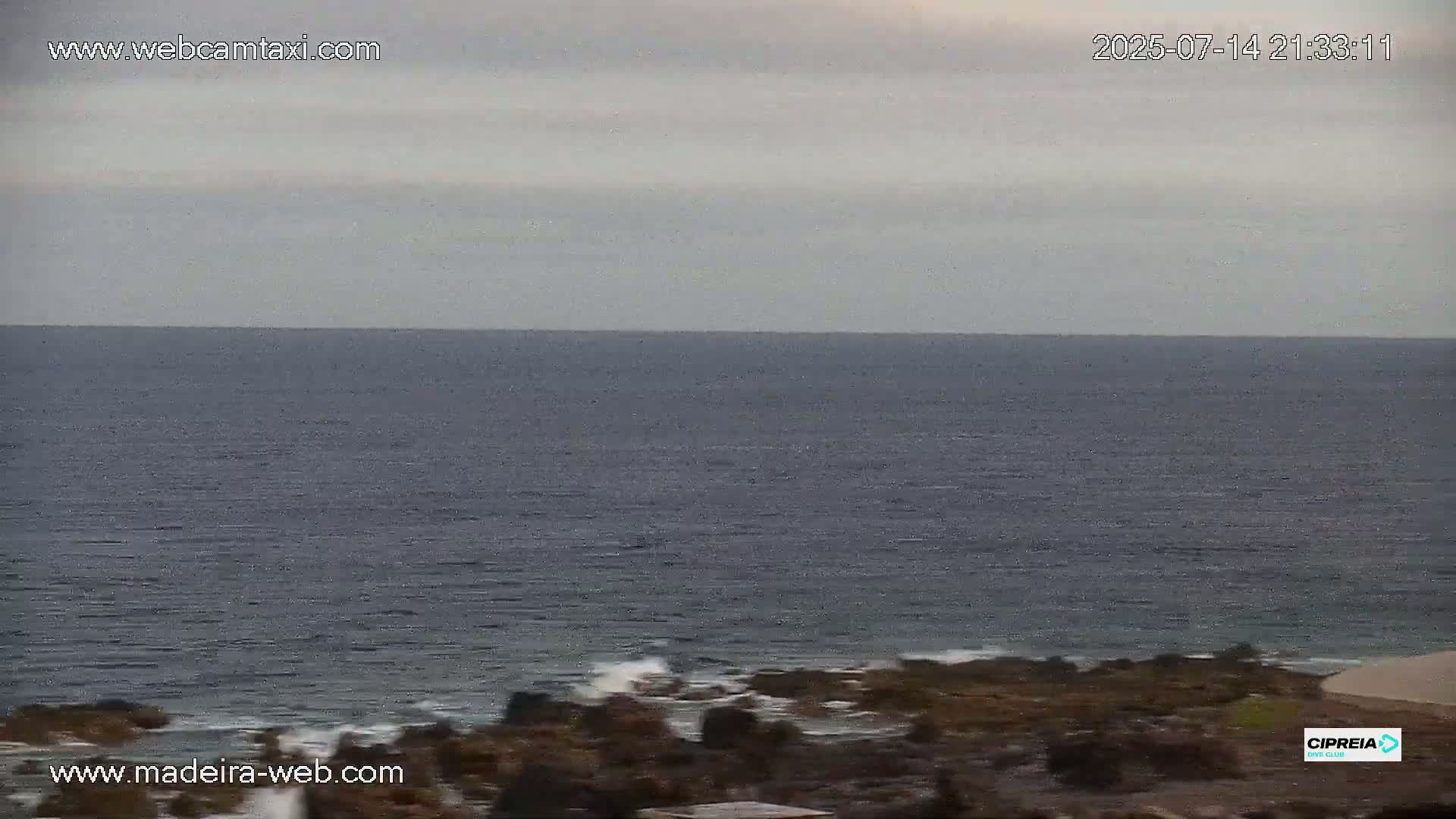 Canico, Praia dos Reis Magos Beach Live Cam, Caniço - Santa Cruz, Madeira, Portugal