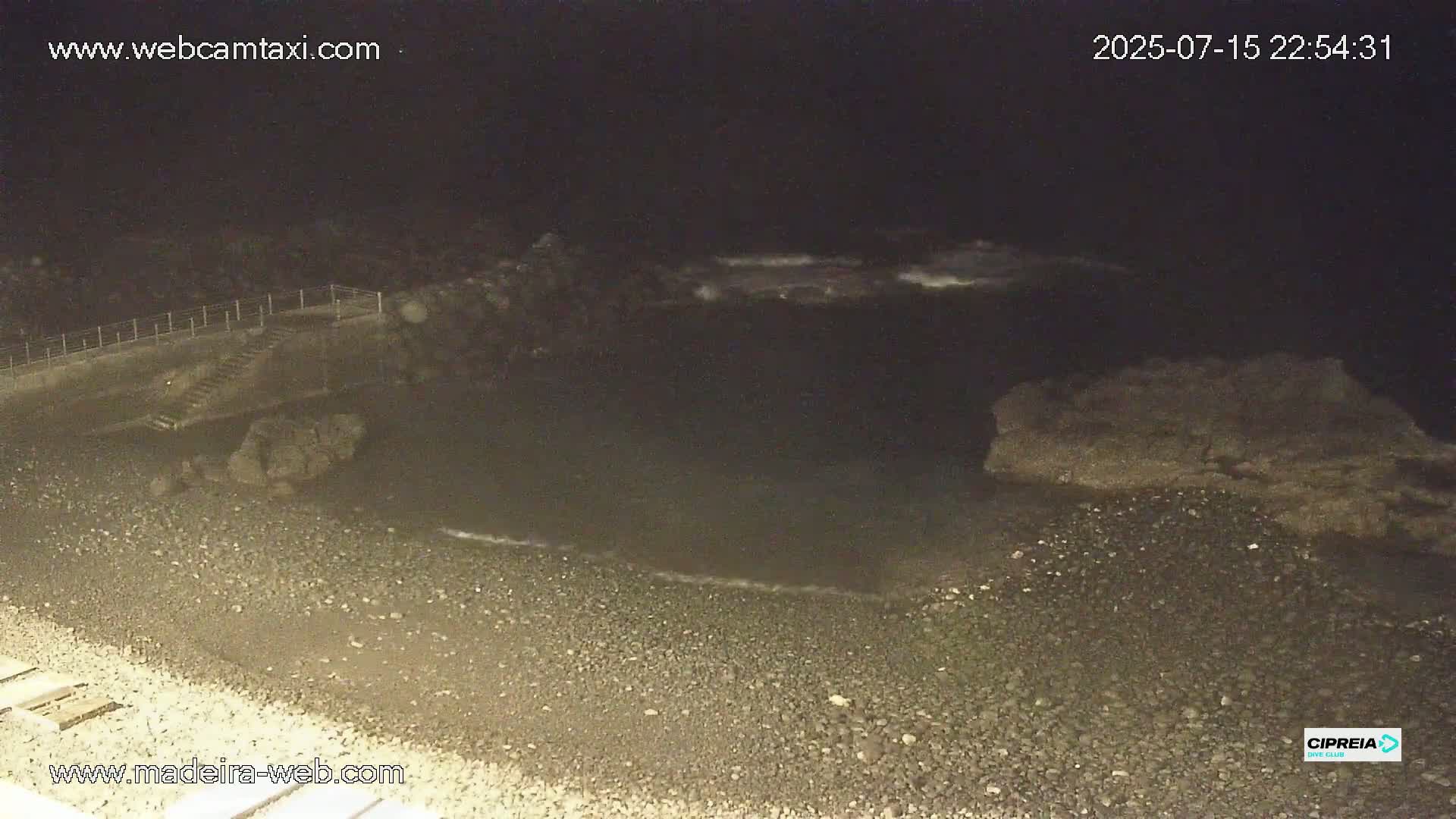 Canico, Praia dos Reis Magos Beach Live Cam, Caniço - Santa Cruz, Madeira, Portugal