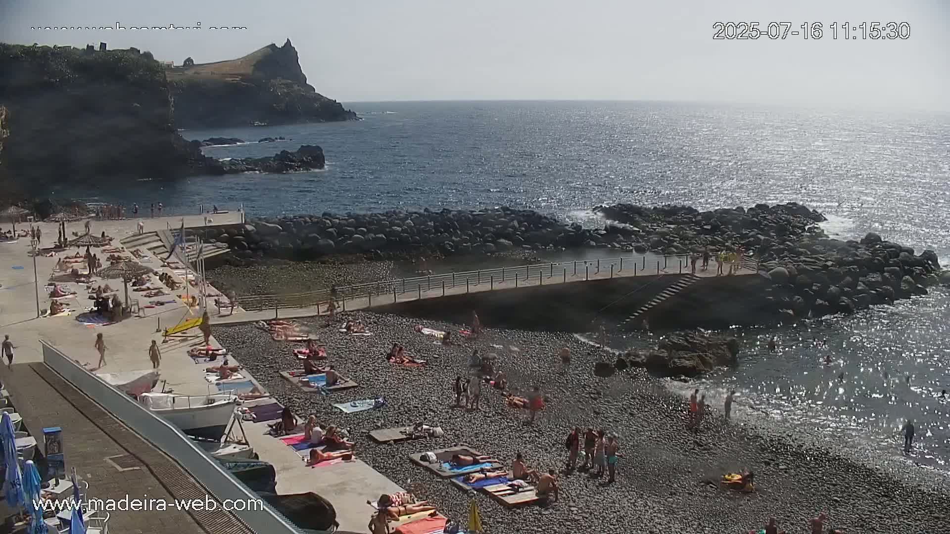 Canico, Praia dos Reis Magos Beach Live Cam, Caniço - Santa Cruz, Madeira, Portugal