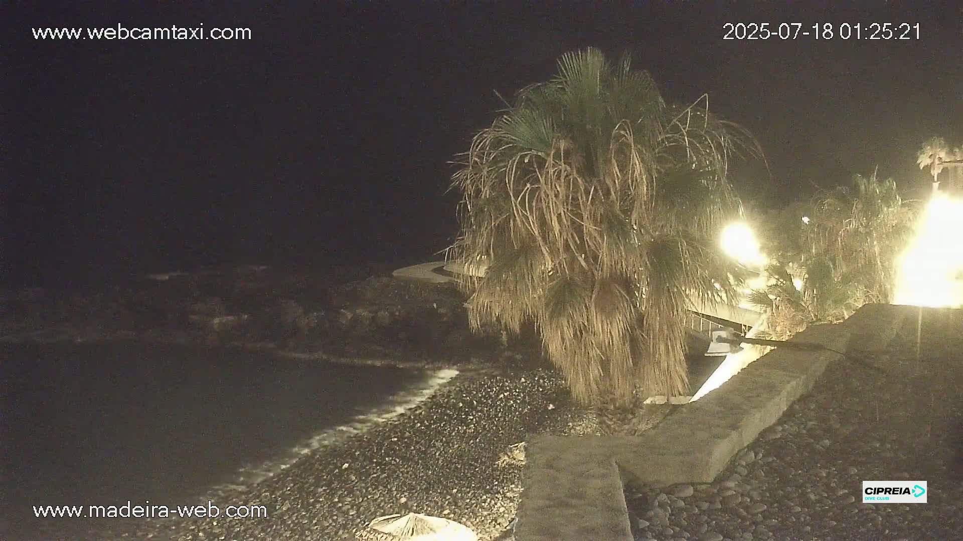 Canico, Praia dos Reis Magos Beach Live Cam, Caniço - Santa Cruz, Madeira, Portugal