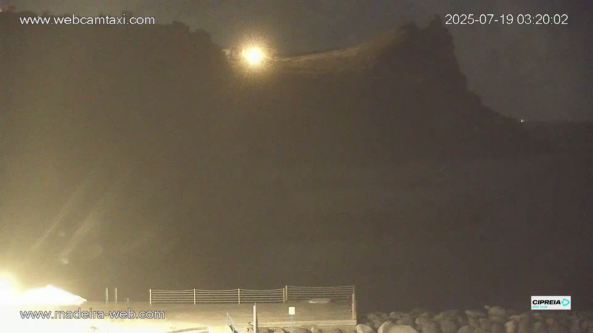 Canico, Praia dos Reis Magos Beach Live Cam, Caniço - Santa Cruz, Madeira, Portugal