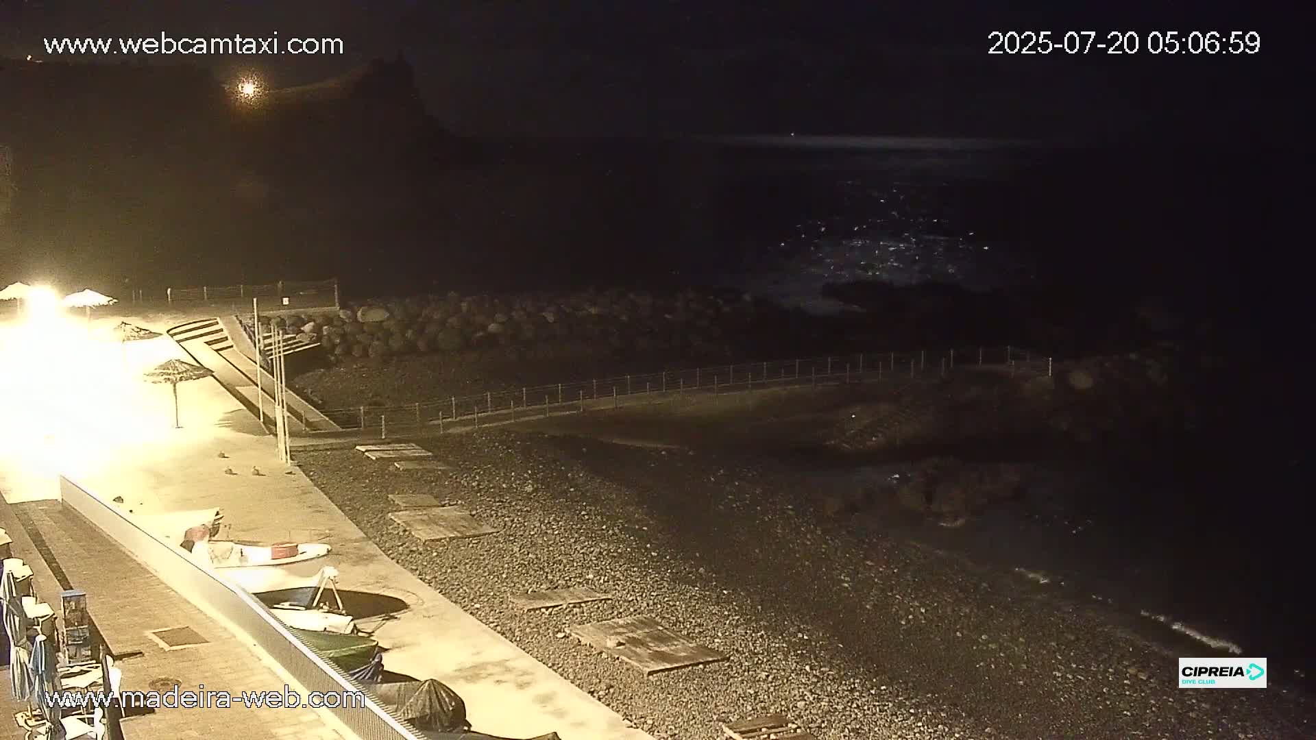 Canico, Praia dos Reis Magos Beach Live Cam, Caniço - Santa Cruz, Madeira, Portugal