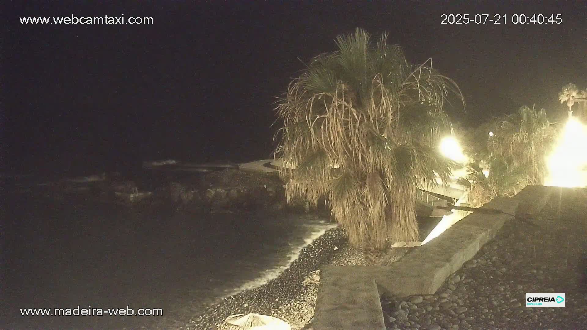 Canico, Praia dos Reis Magos Beach Live Cam, Caniço - Santa Cruz, Madeira, Portugal