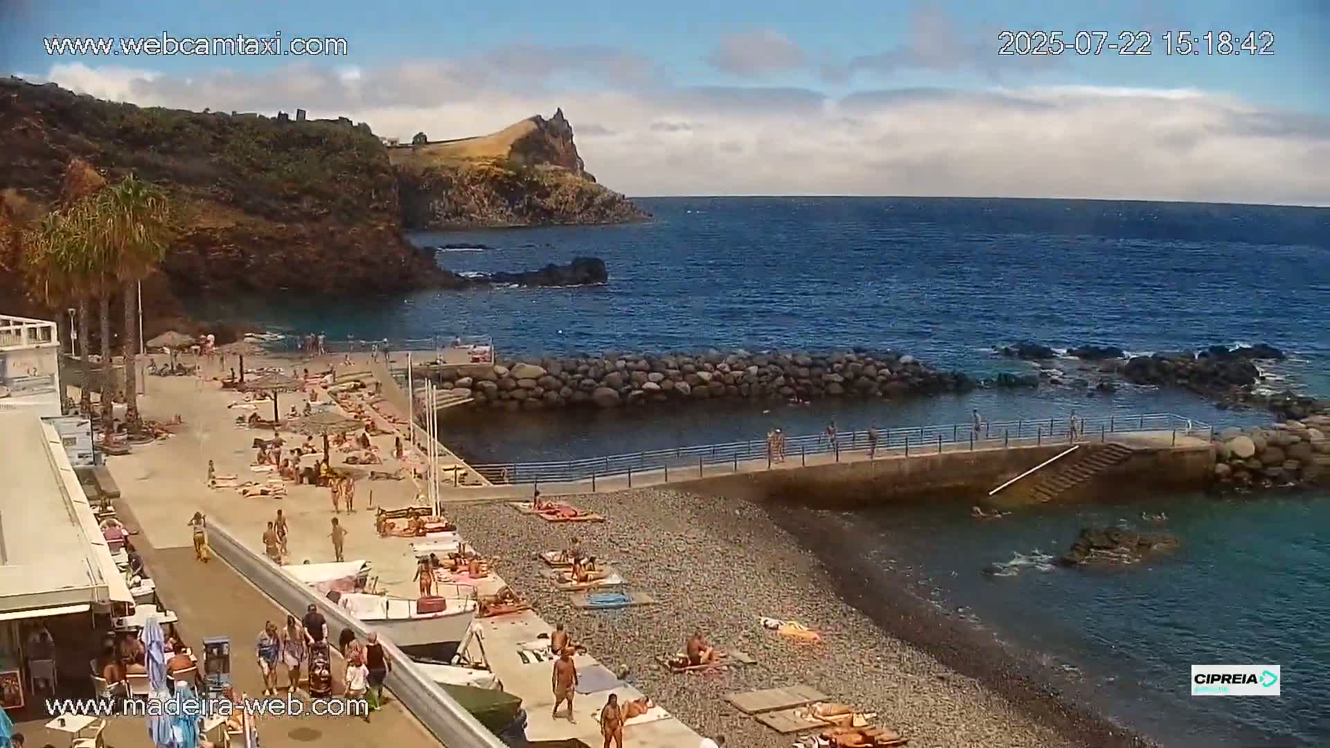 Canico, Praia dos Reis Magos Beach Live Cam, Caniço - Santa Cruz, Madeira, Portugal