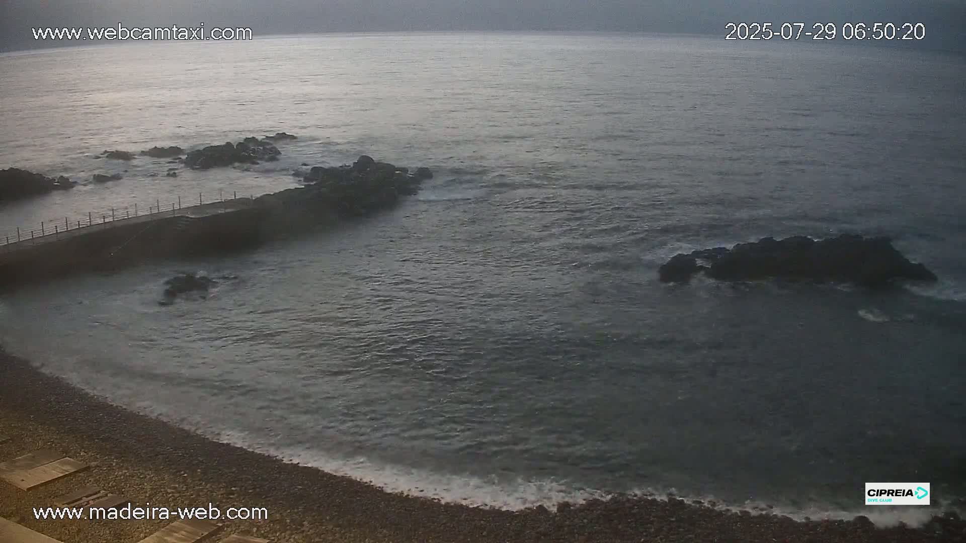 Canico, Praia dos Reis Magos Beach Live Cam, Caniço - Santa Cruz, Madeira, Portugal