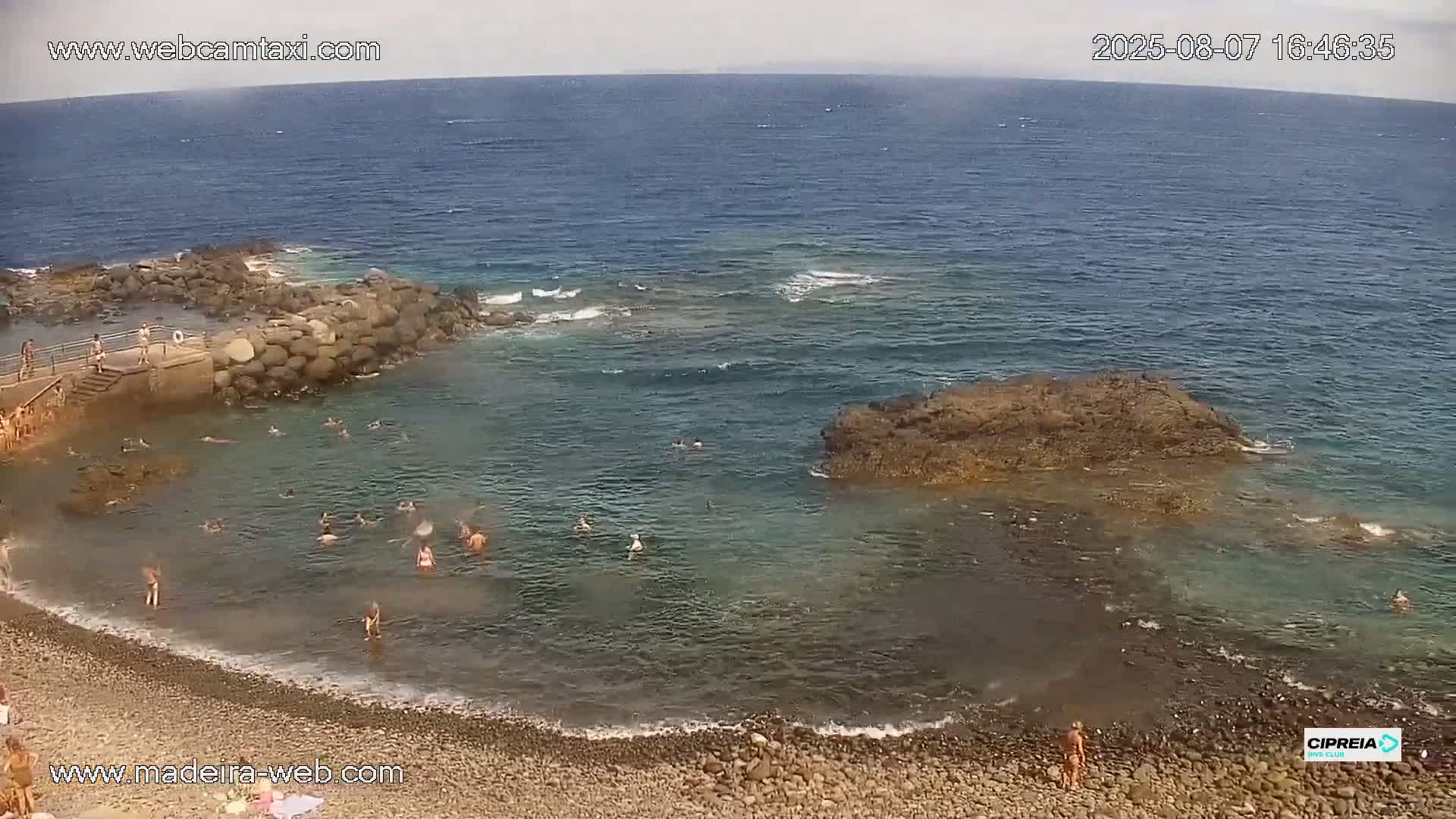 Canico, Praia dos Reis Magos Beach Live Cam, Caniço - Santa Cruz, Madeira, Portugal