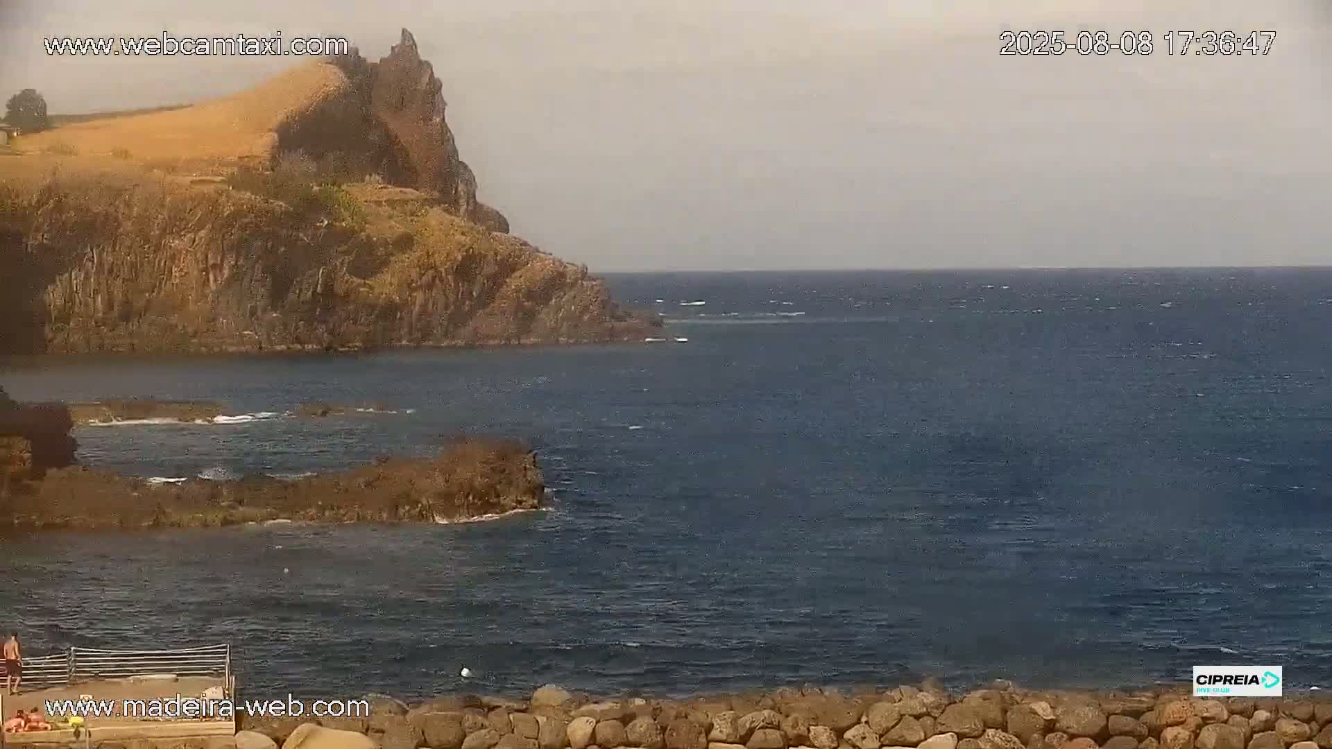 Canico, Praia dos Reis Magos Beach Live Cam, Caniço - Santa Cruz, Madeira, Portugal