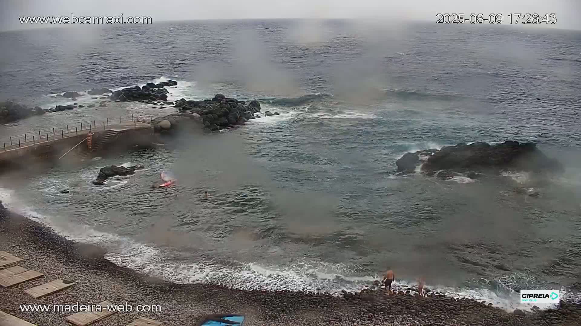 Canico, Praia dos Reis Magos Beach Live Cam, Caniço - Santa Cruz, Madeira, Portugal