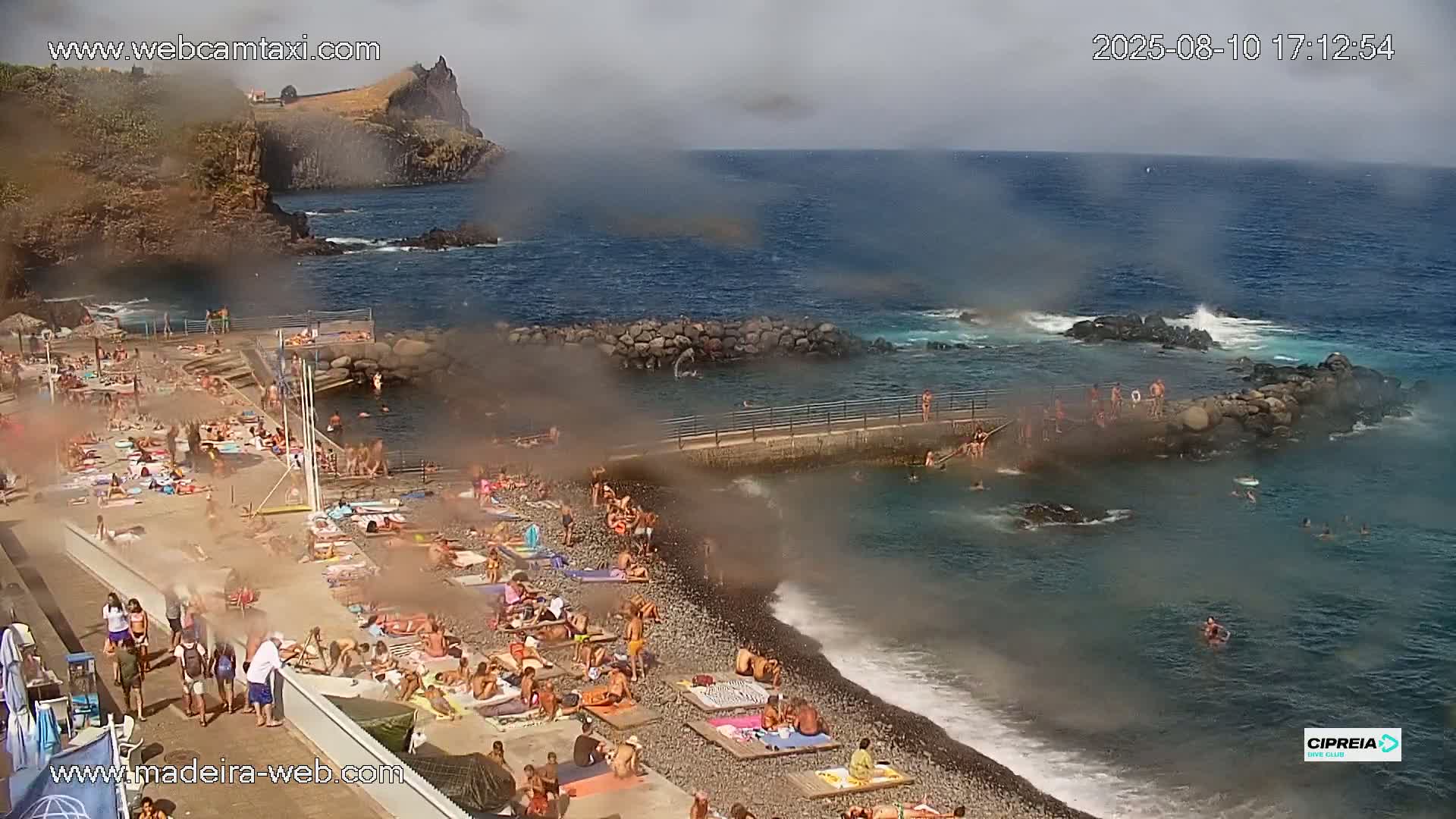 Canico, Praia dos Reis Magos Beach Live Cam, Caniço - Santa Cruz, Madeira, Portugal