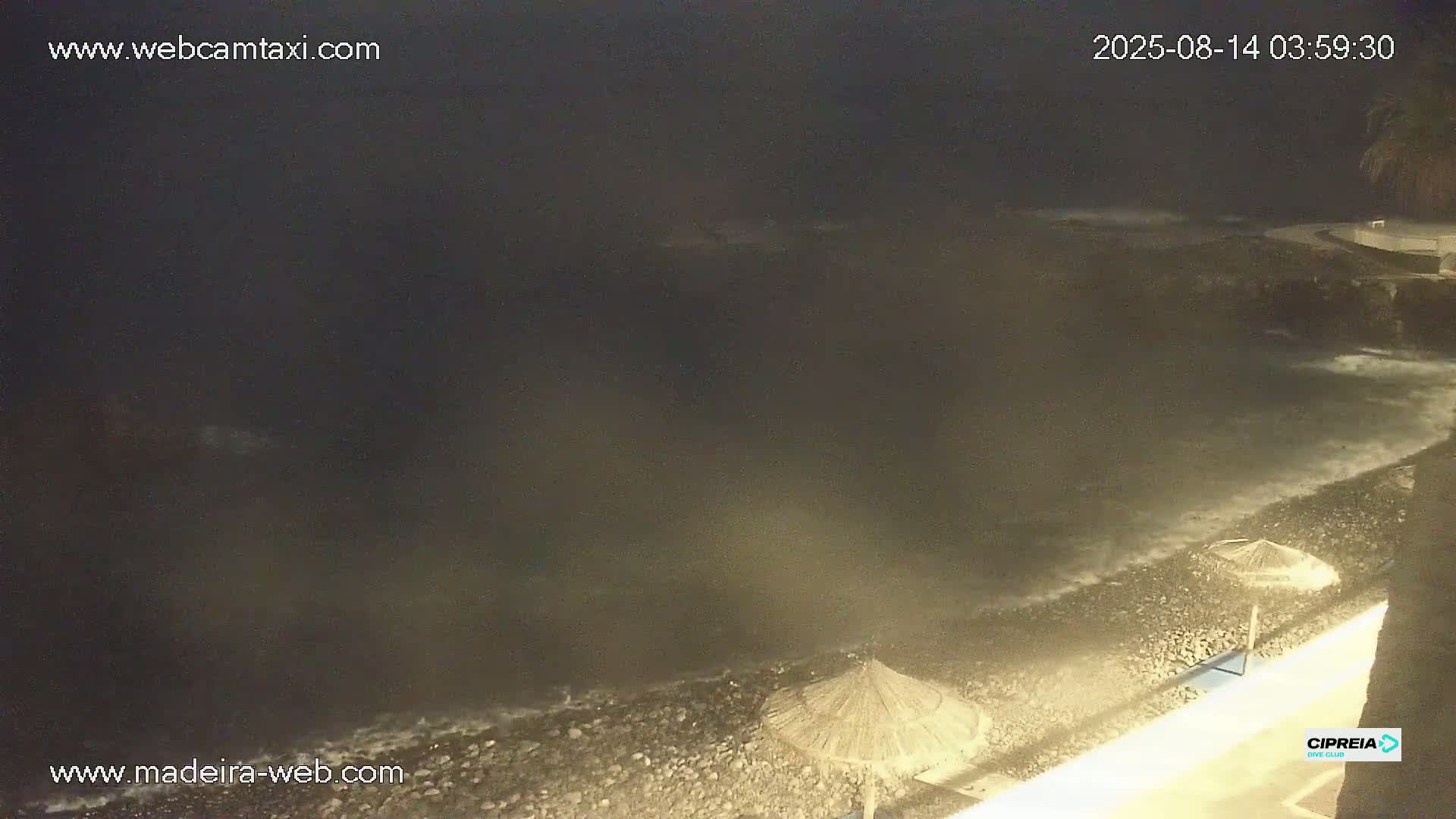 Canico, Praia dos Reis Magos Beach Live Cam, Caniço - Santa Cruz, Madeira, Portugal