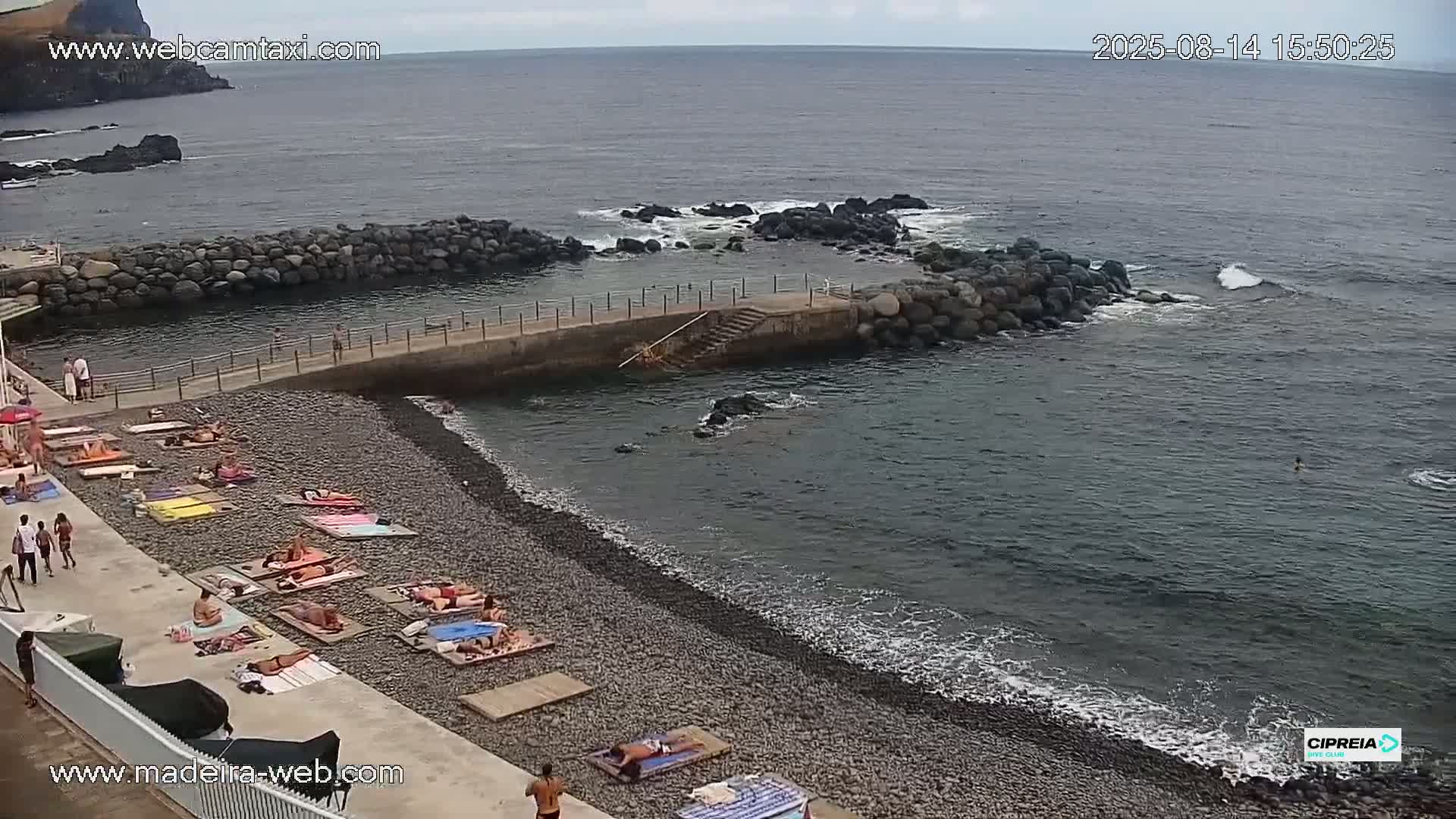 Canico, Praia dos Reis Magos Beach Live Cam, Caniço - Santa Cruz, Madeira, Portugal