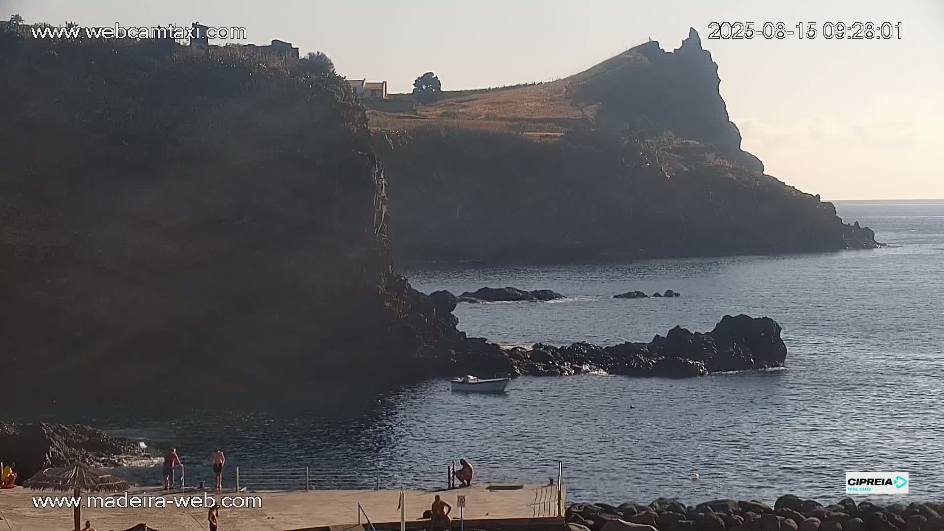 Canico, Praia dos Reis Magos Beach Live Cam, Caniço - Santa Cruz, Madeira, Portugal