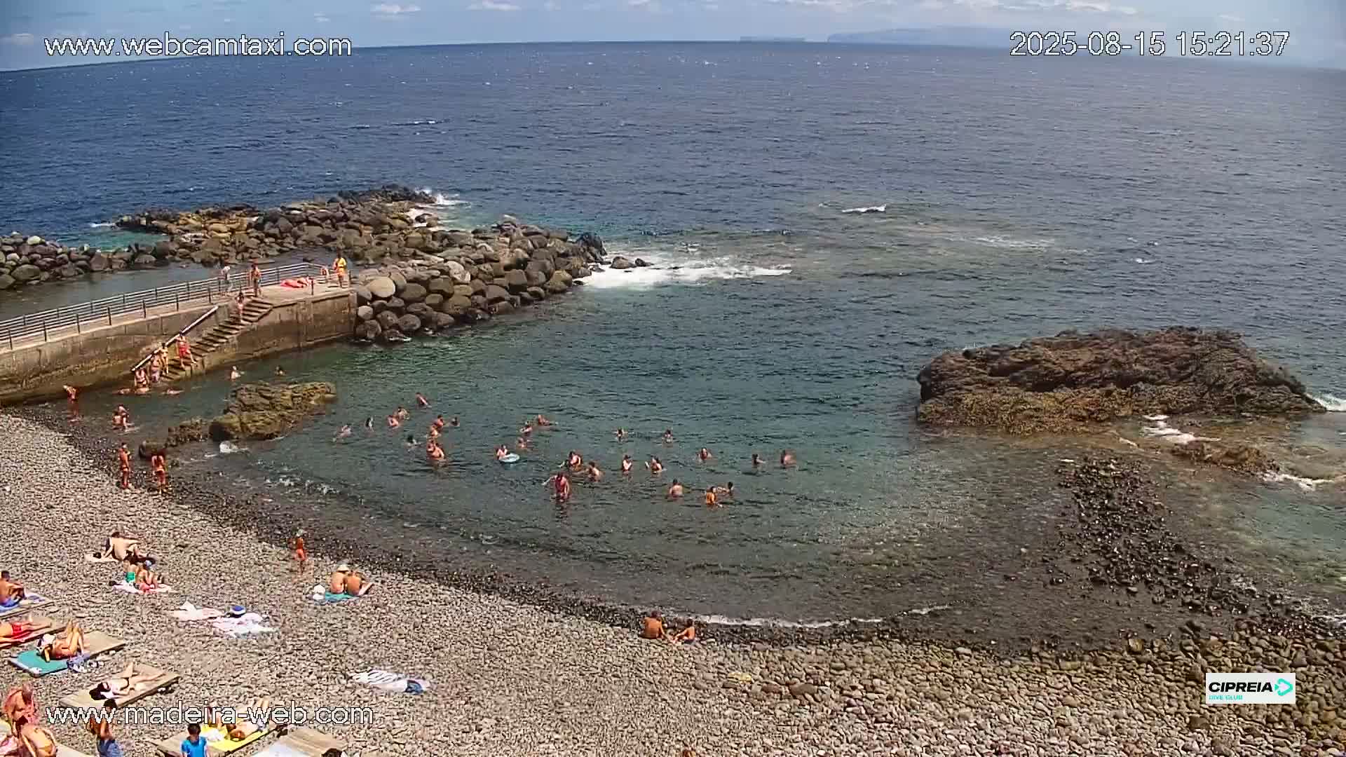 Canico, Praia dos Reis Magos Beach Live Cam, Caniço - Santa Cruz, Madeira, Portugal